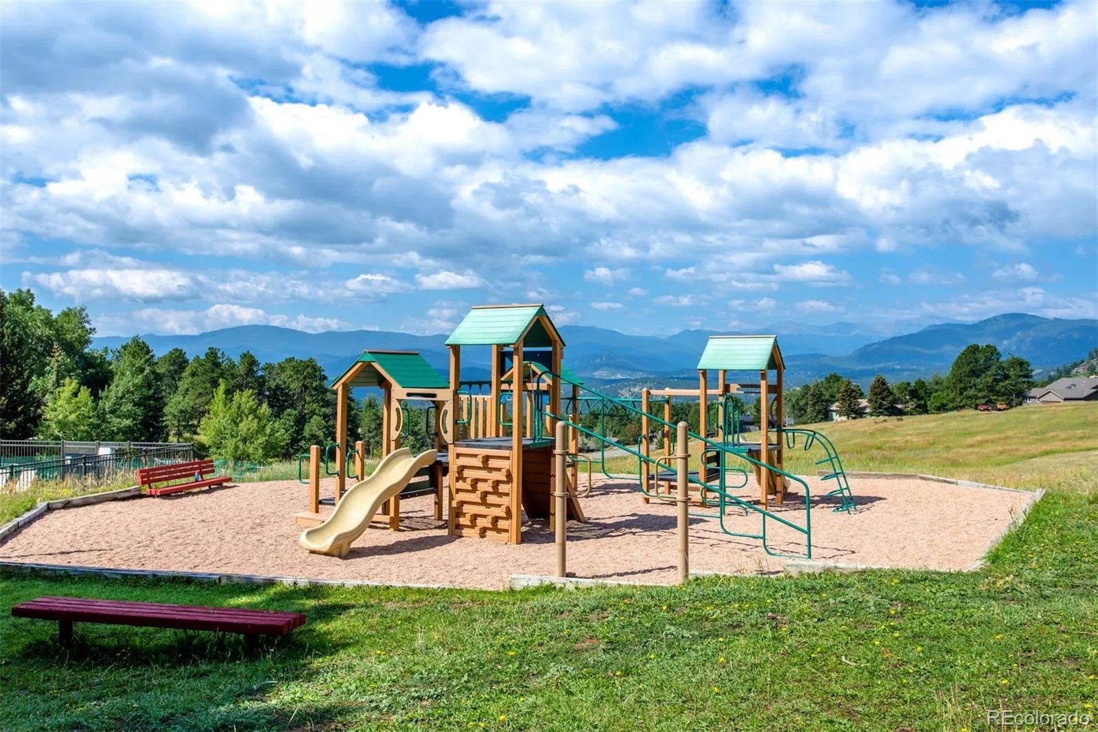 1992 Columbine Court Golden CO 80401 | MLS #REC3548821 08272026193856 1600 40