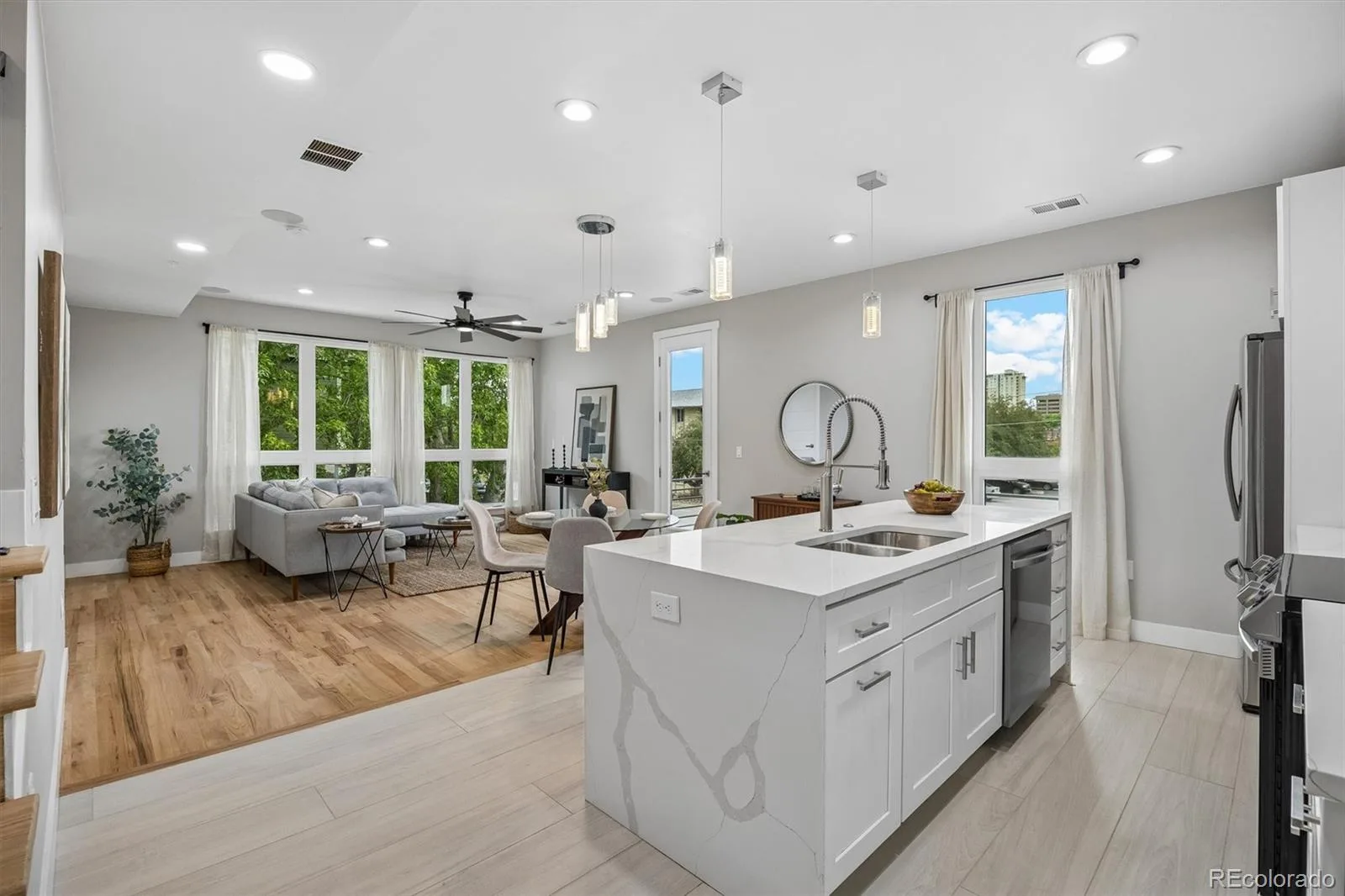 550 S Forest Street #102 #1 Denver CO 80246 MLS #REC3551456 06092026002259 1600 11