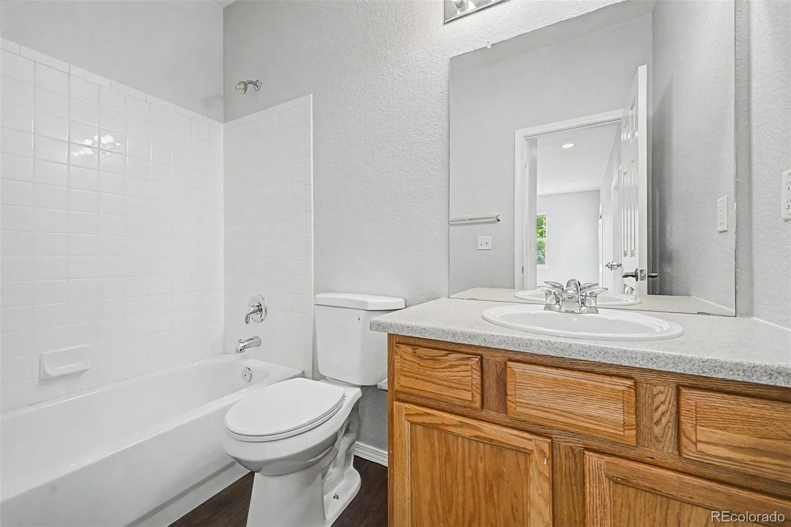 6732 S Winnipeg Circle #106 Aurora CO 80016 MLS #REC3557099 06032026183758 1600 24