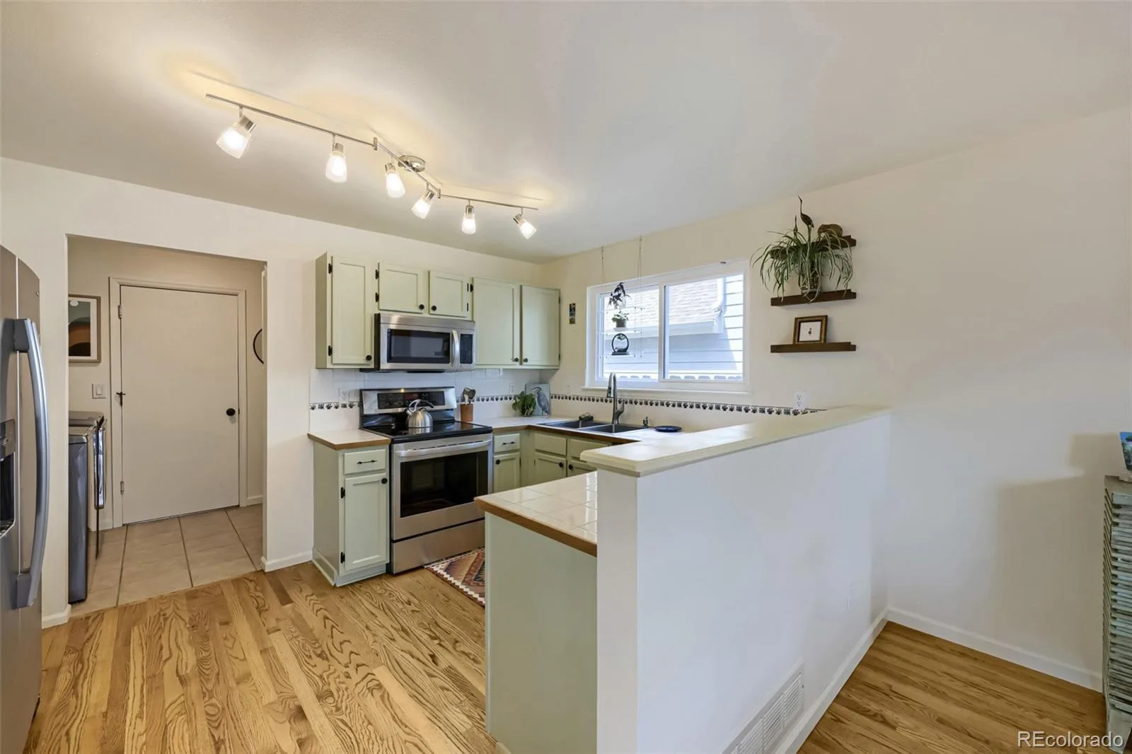 5688 S Youngfield Way Littleton CO 80127 | MLS #REC3558112 08182026023418 1600 12