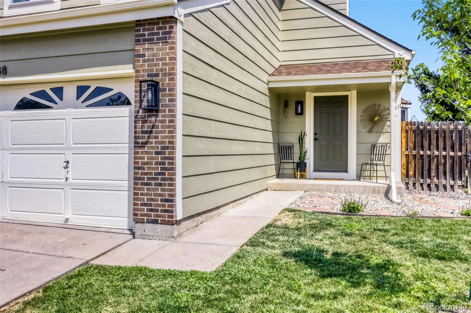 5688 S Youngfield Way Littleton CO 80127 | MLS #REC3558112 08182026023418 1600 2