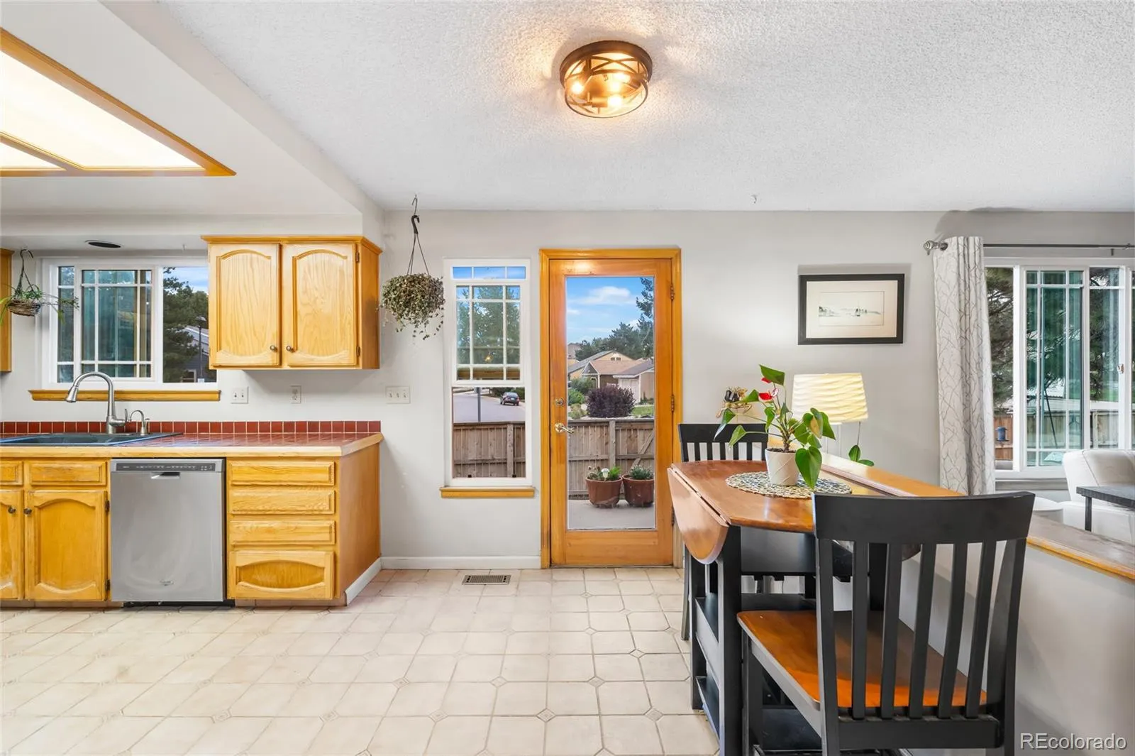 04152026003915 1600 6