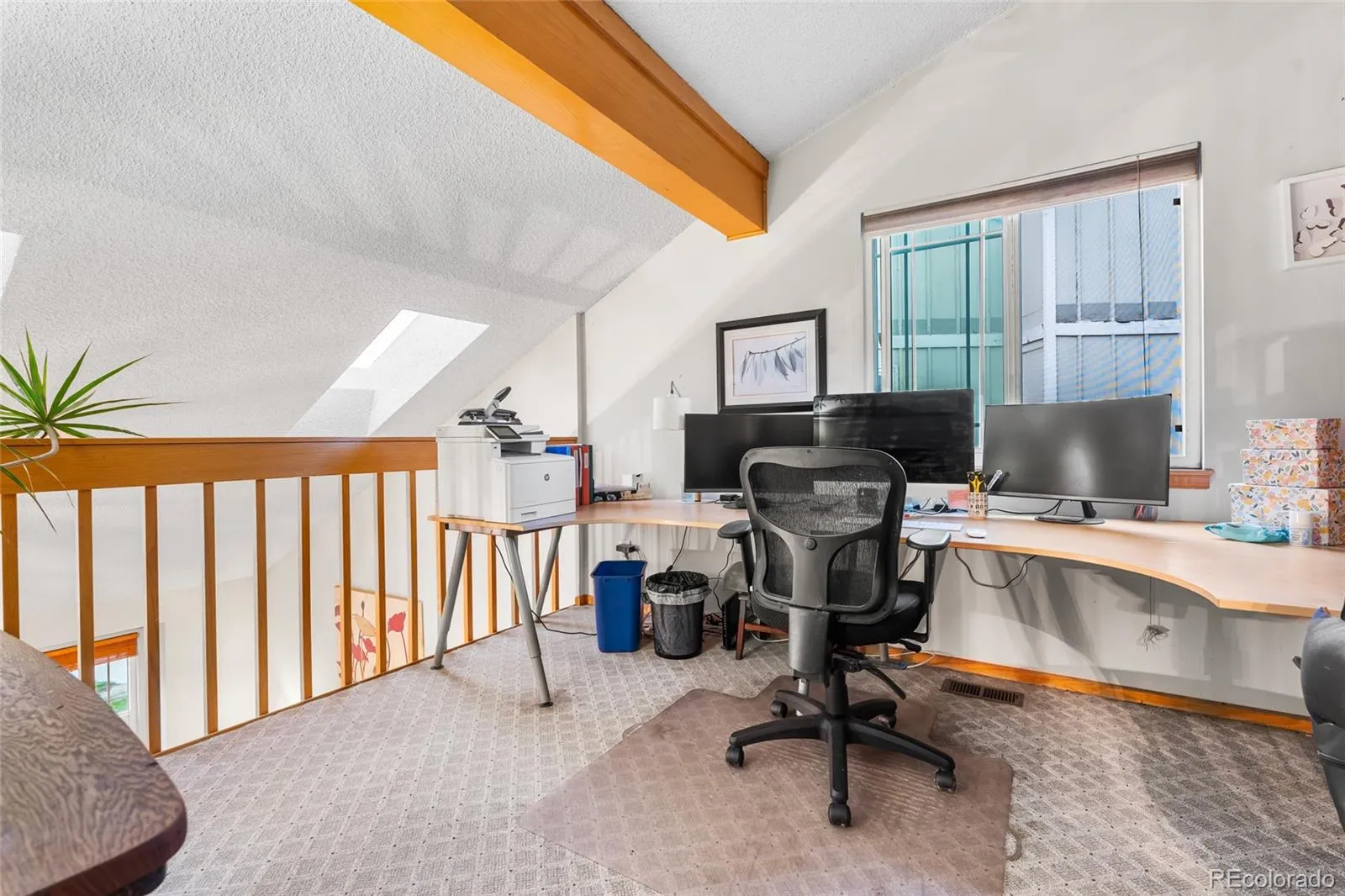 04152026003915 1600 8