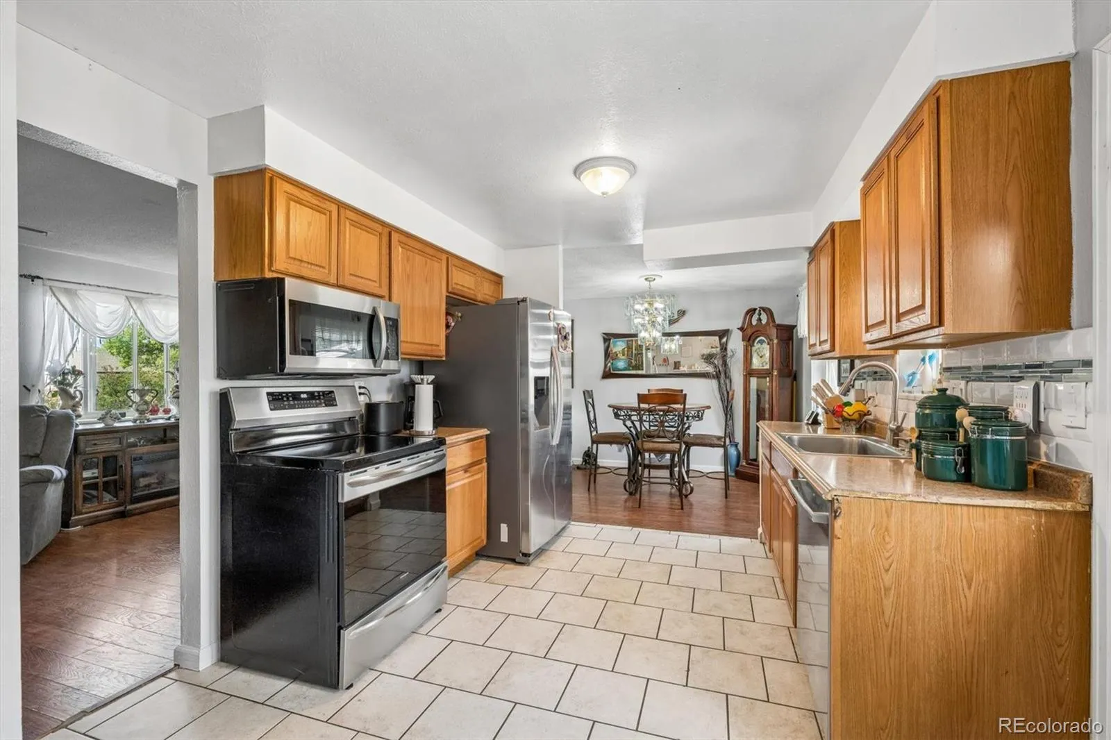 6561 W 112th Place Westminster CO 80020 MLS #REC3560095 05152026034436 1600 4