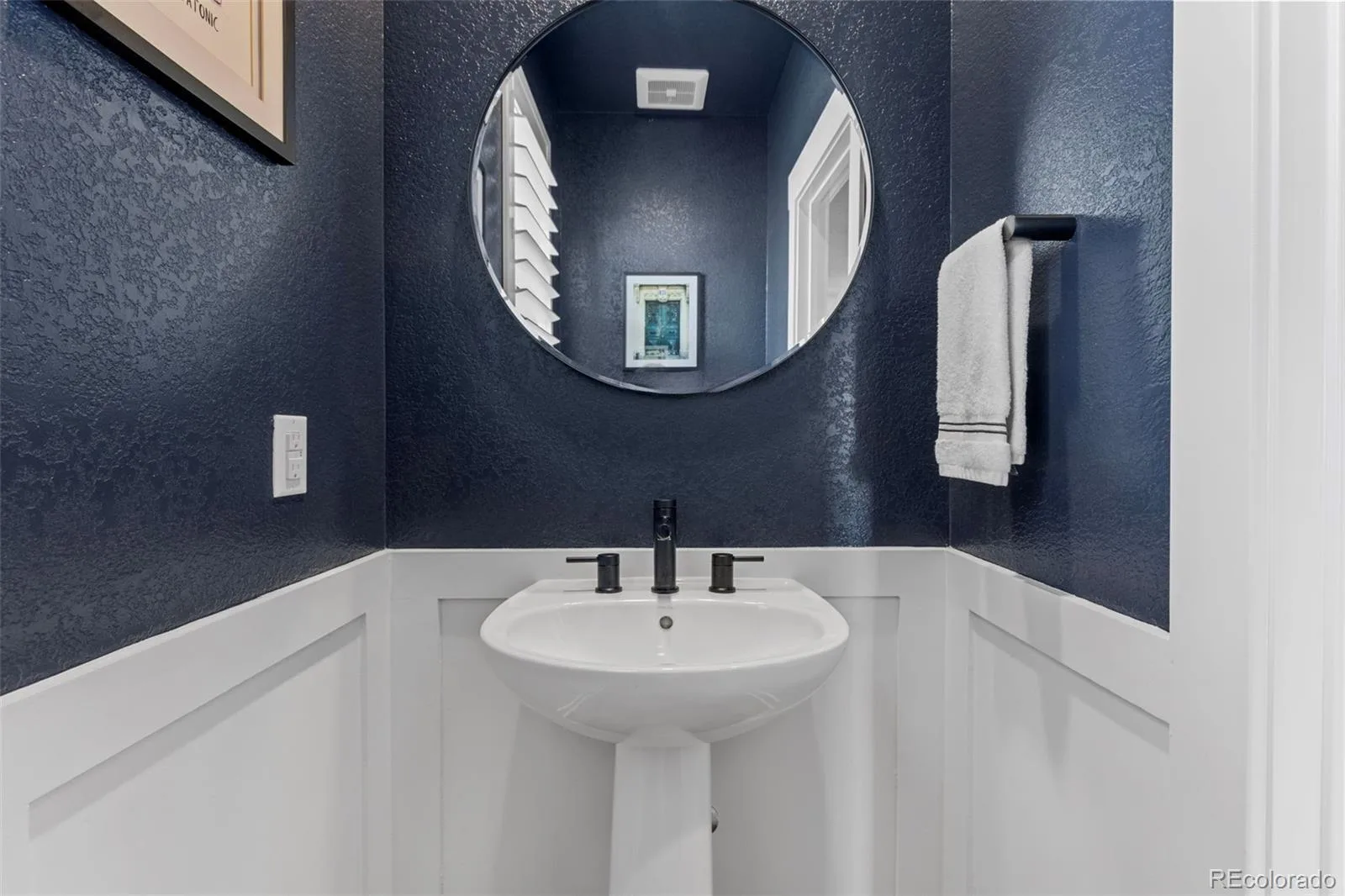 5974 Dallas Street Denver CO 80238 | MLS #REC3561413 08272026202553 1600 18