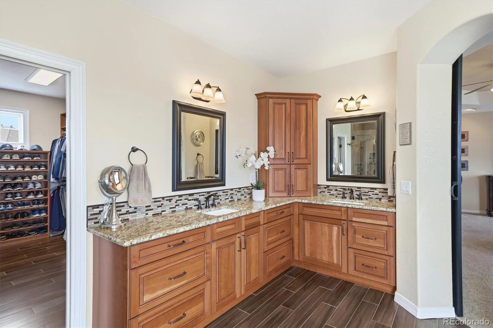 6558 S Riviera Way Aurora CO 80016 | MLS #REC3561731 08272026161242 1600 23