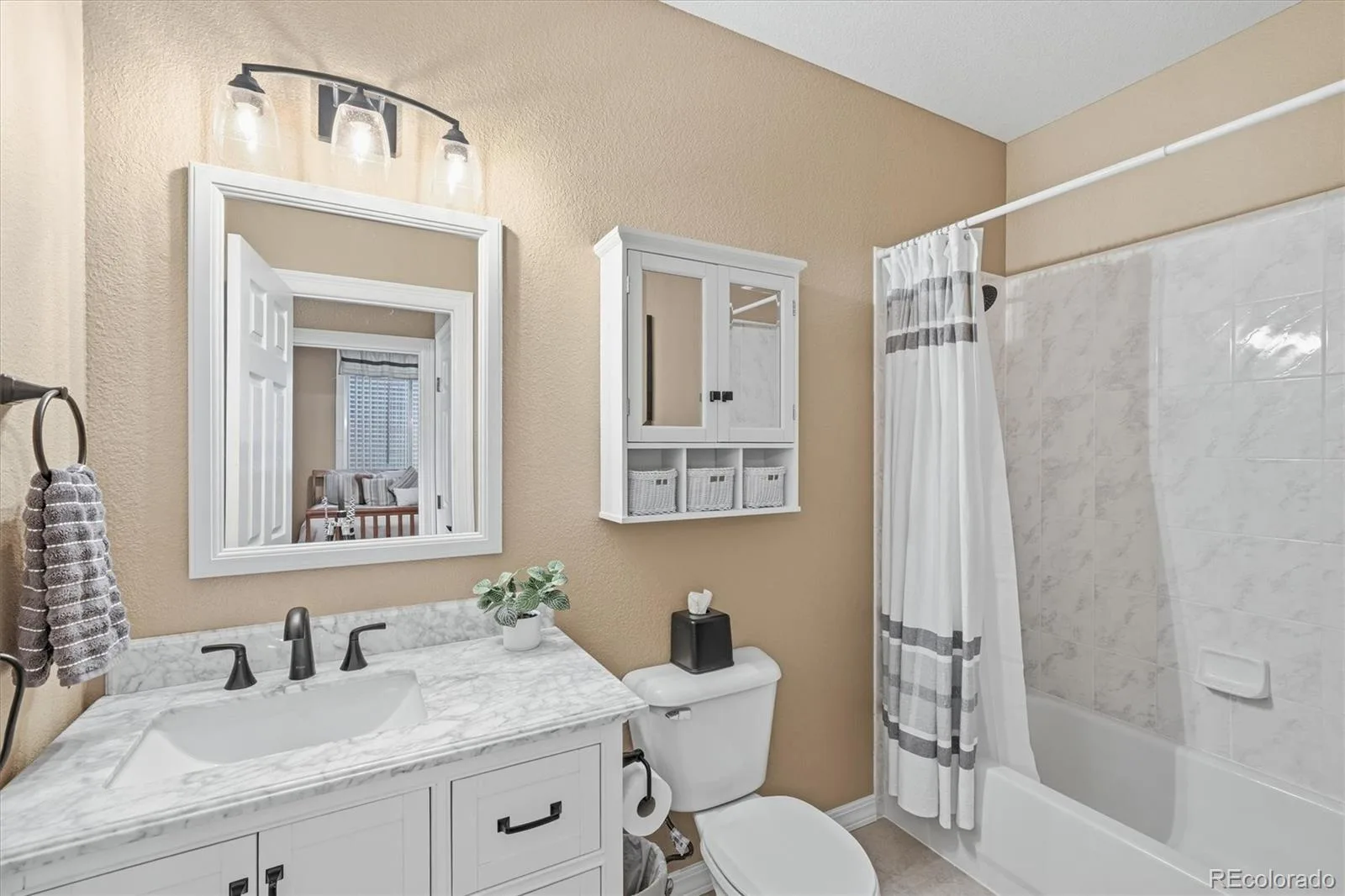 6558 S Riviera Way Aurora CO 80016 | MLS #REC3561731 08272026161242 1600 43