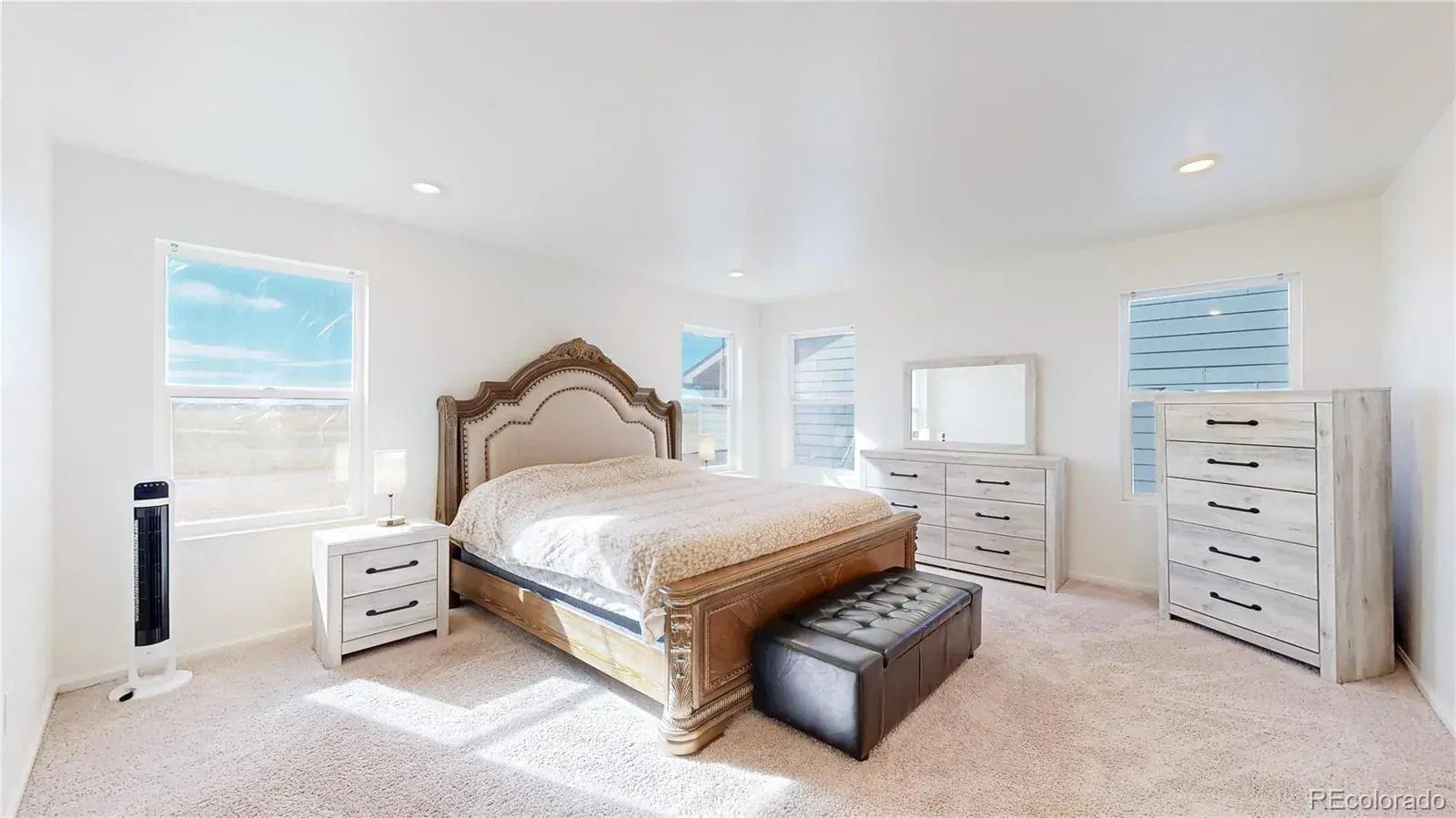 27584 E 6th Drive Aurora CO 80018 | MLS #REC3567229 02112026200537 1600 10