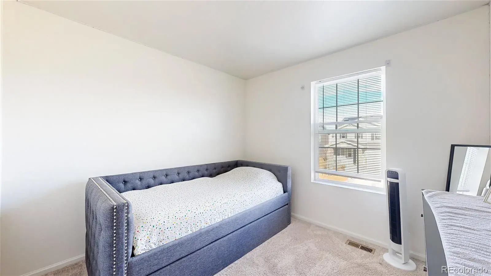 27584 E 6th Drive Aurora CO 80018 | MLS #REC3567229 02112026200537 1600 16