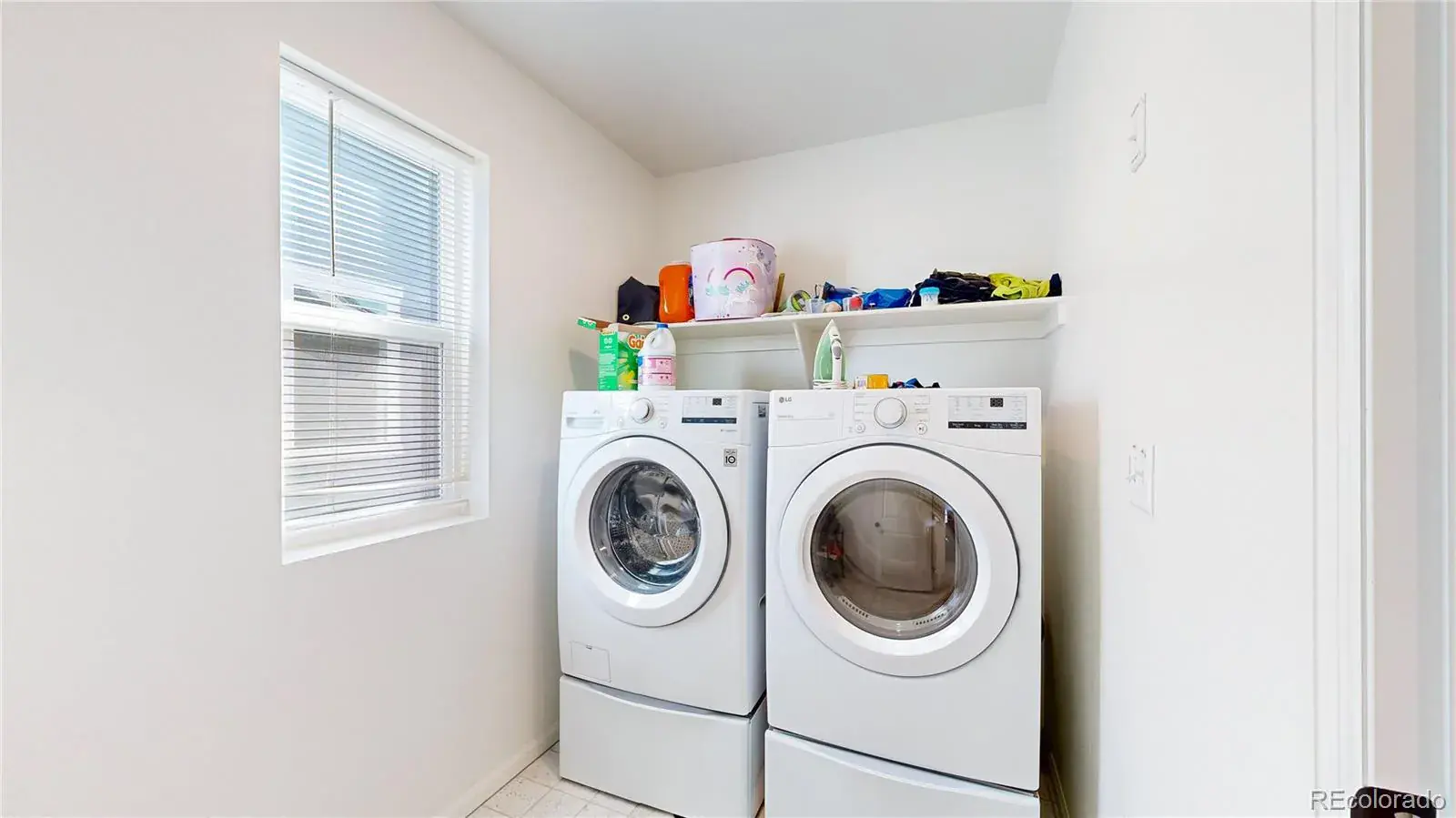 27584 E 6th Drive Aurora CO 80018 | MLS #REC3567229 02112026200537 1600 19
