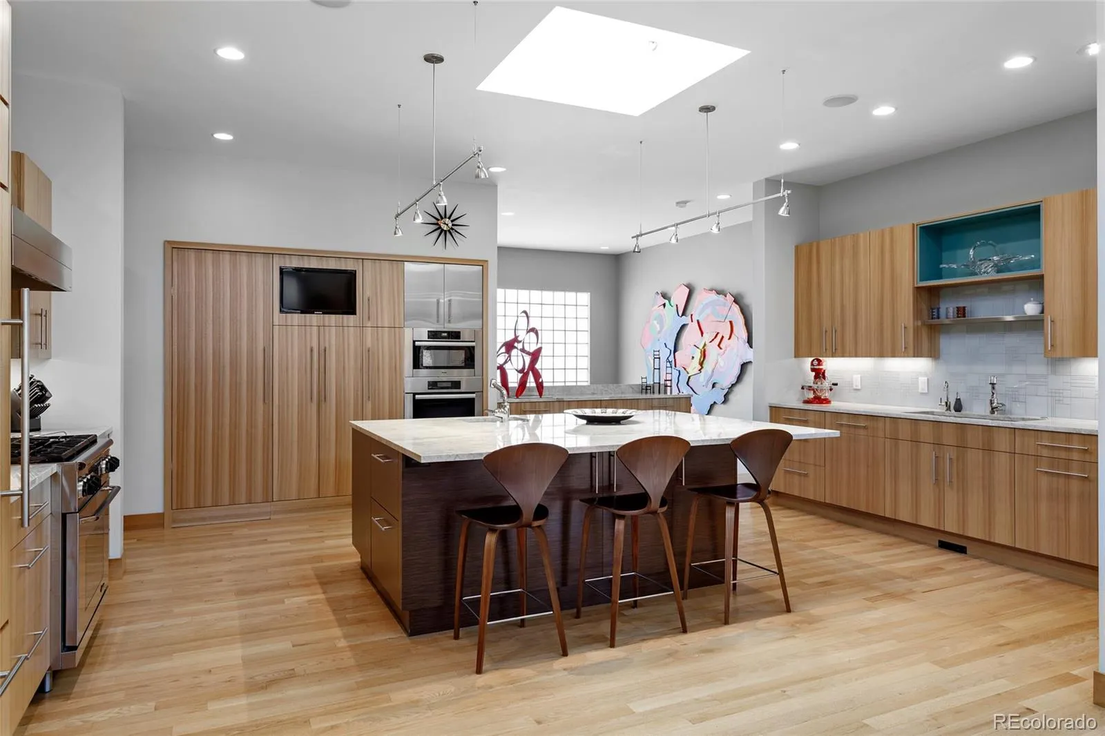 04142026000116 1600 16