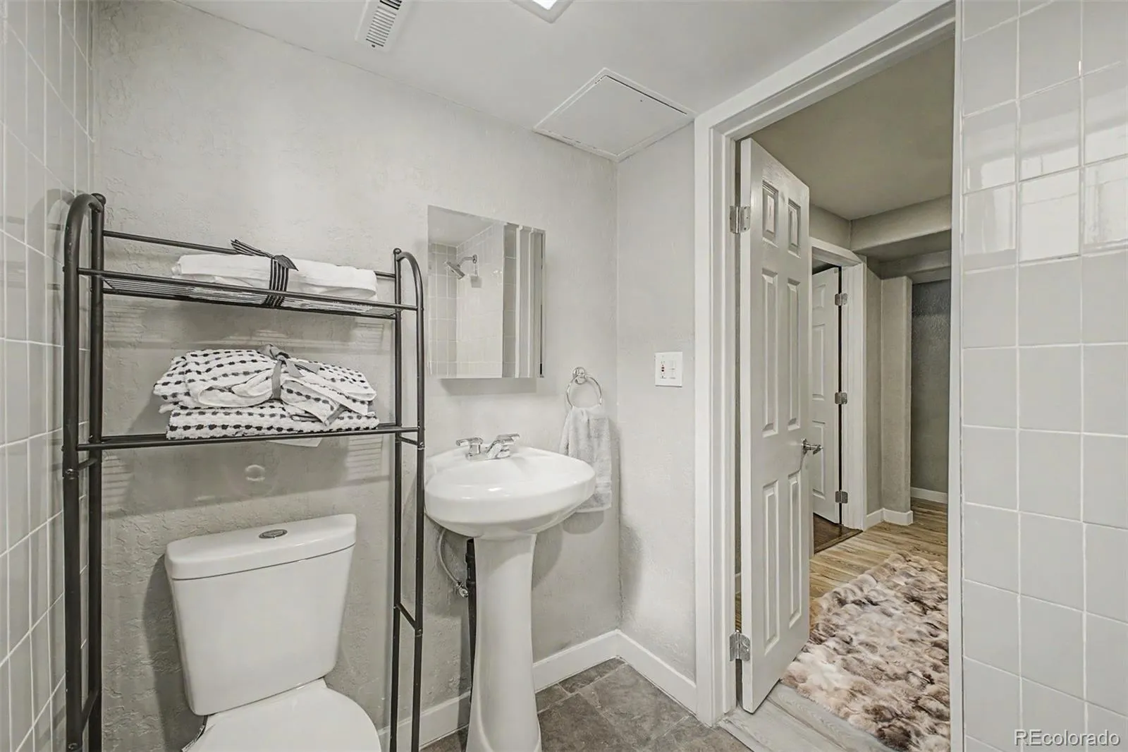 04202026165316 1600 33