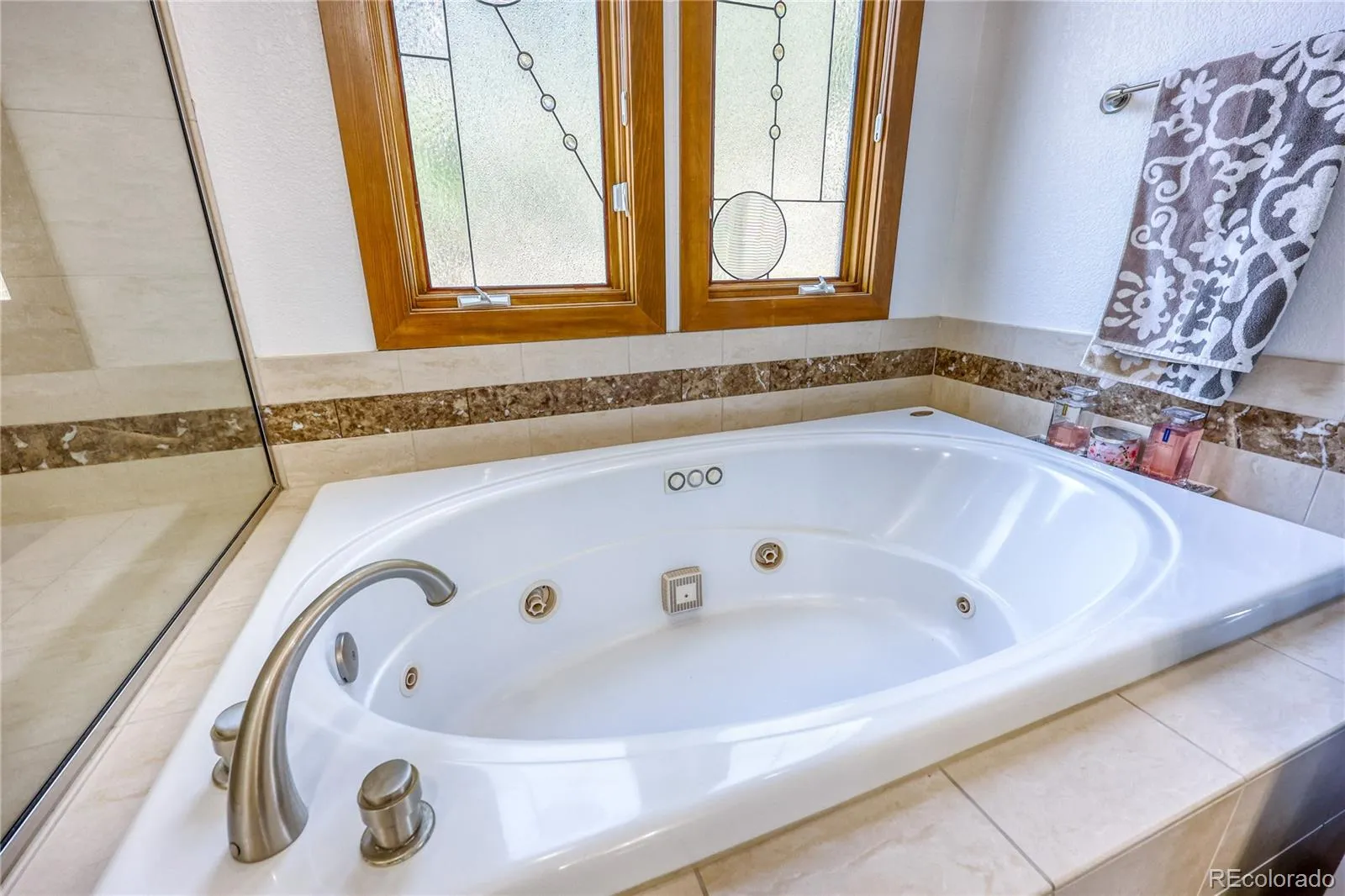 7963 Glen Ridge Drive Castle Pines CO 80108 MLS #REC3571322 04272026020559 1600 18