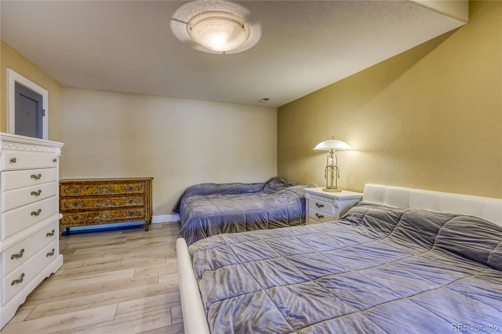 7963 Glen Ridge Drive Castle Pines CO 80108 MLS #REC3571322 04272026020559 1600 34