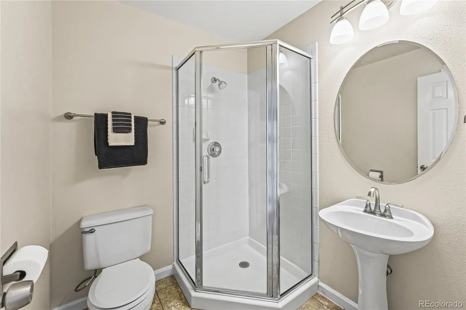 04032026192217 1600 26