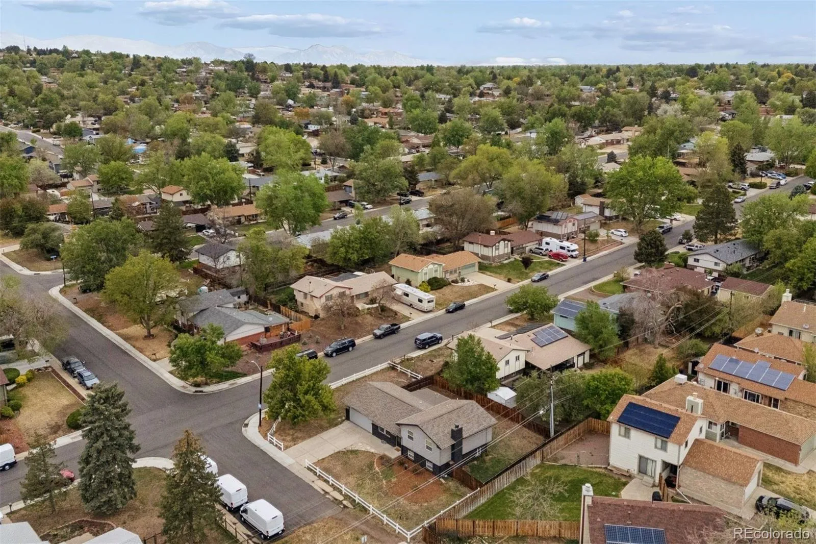 6089 W 70th Avenue Arvada CO 80003 MLS #REC3571841 05102026140415 1600 40