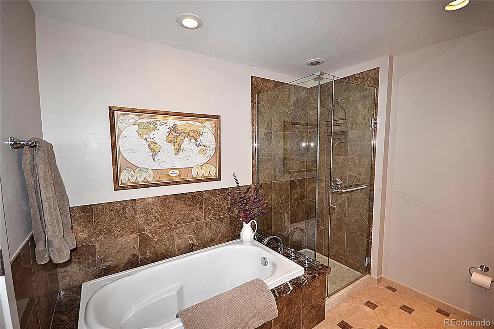 7220 W Bonfils Lane #319 Lakewood CO 80226 MLS #REC3571967 02012026184744 1600 15
