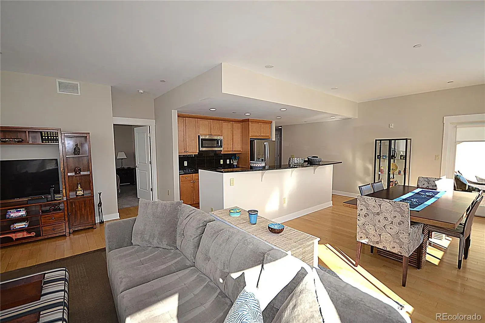 7220 W Bonfils Lane #319 Lakewood CO 80226 MLS #REC3571967 02012026184744 1600 8