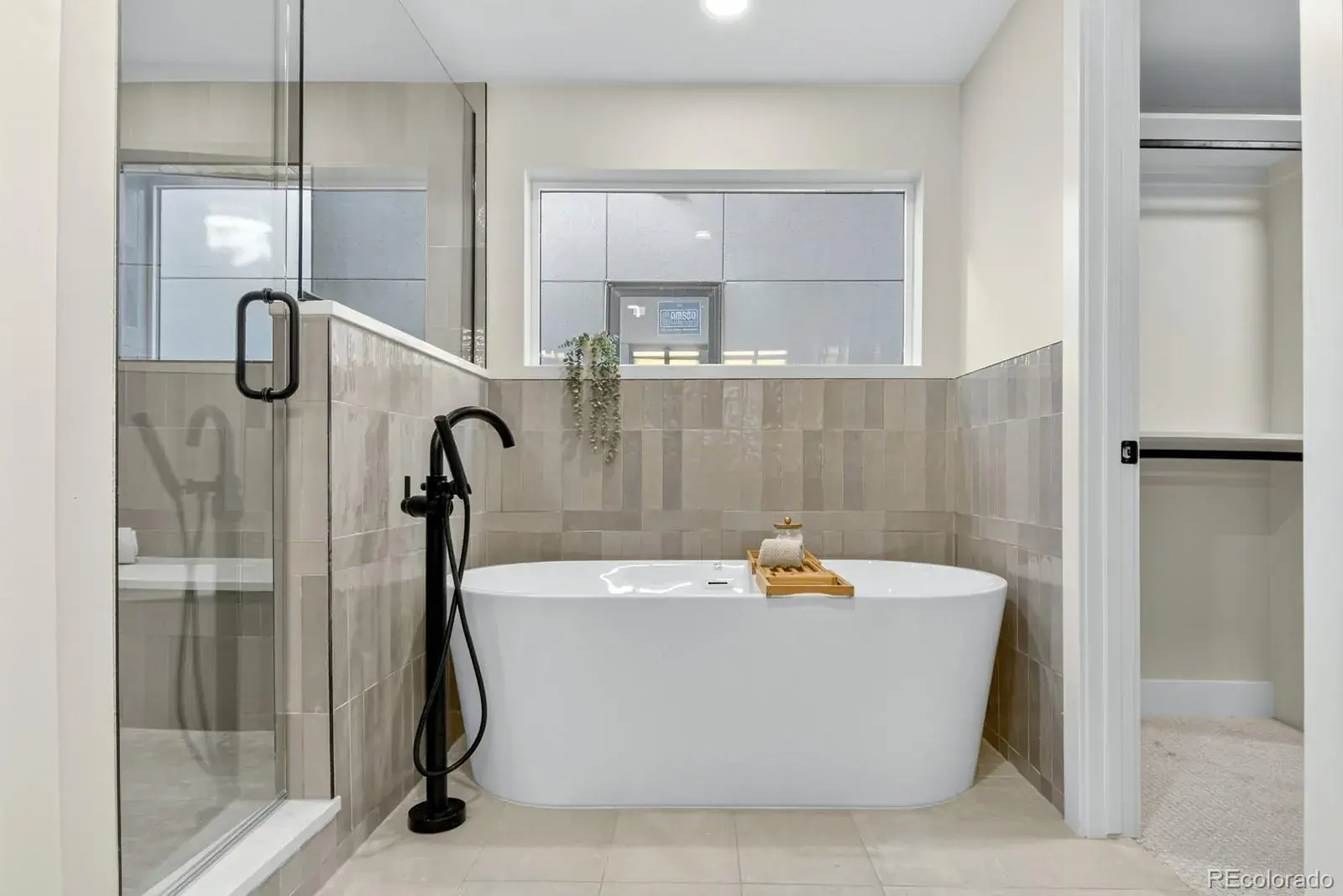 09242025012754 1600 19