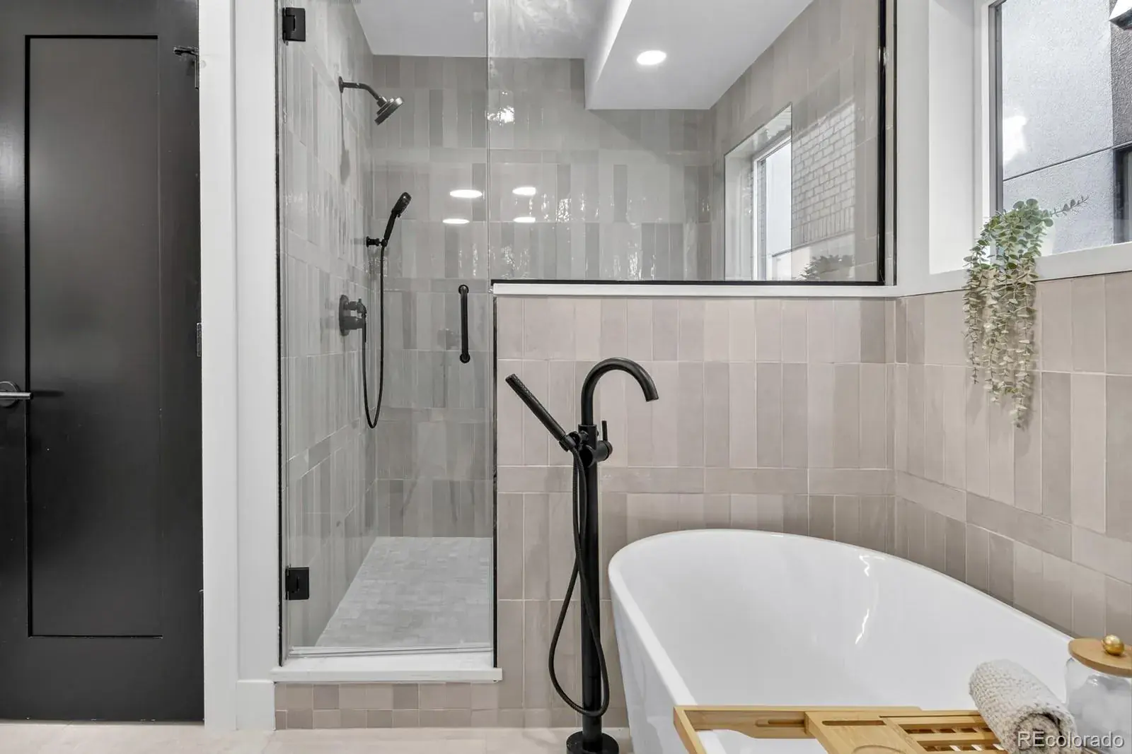 09242025012754 1600 20