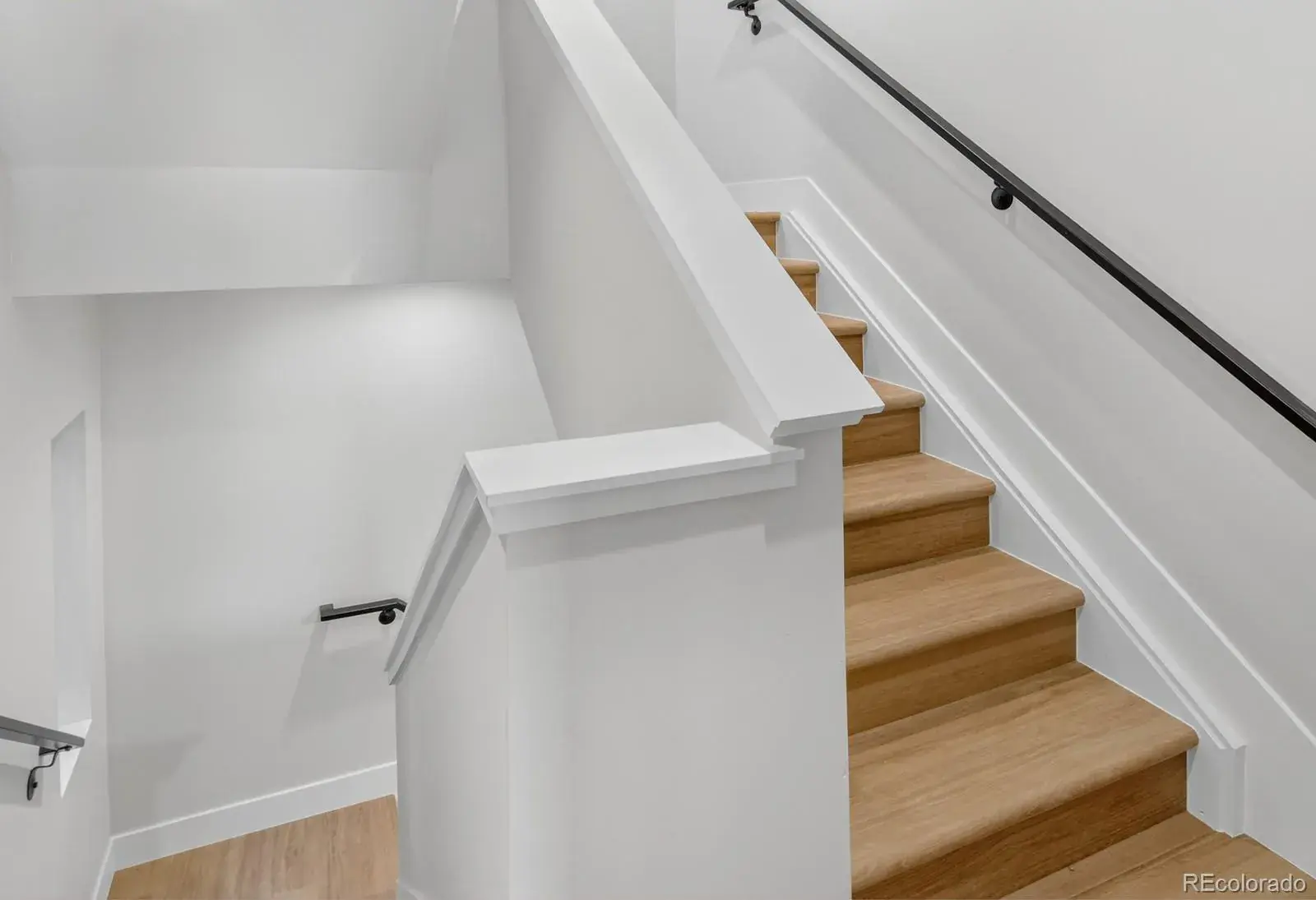 09242025012754 1600 22