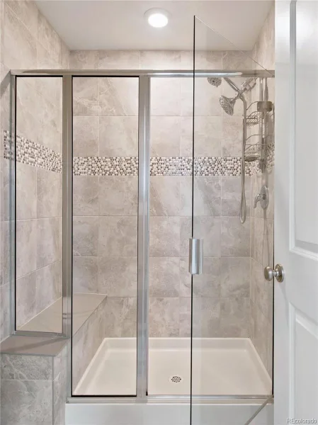 10869 E 25th Drive Aurora CO 80010 | MLS #REC3574360 10172026145017 800 13