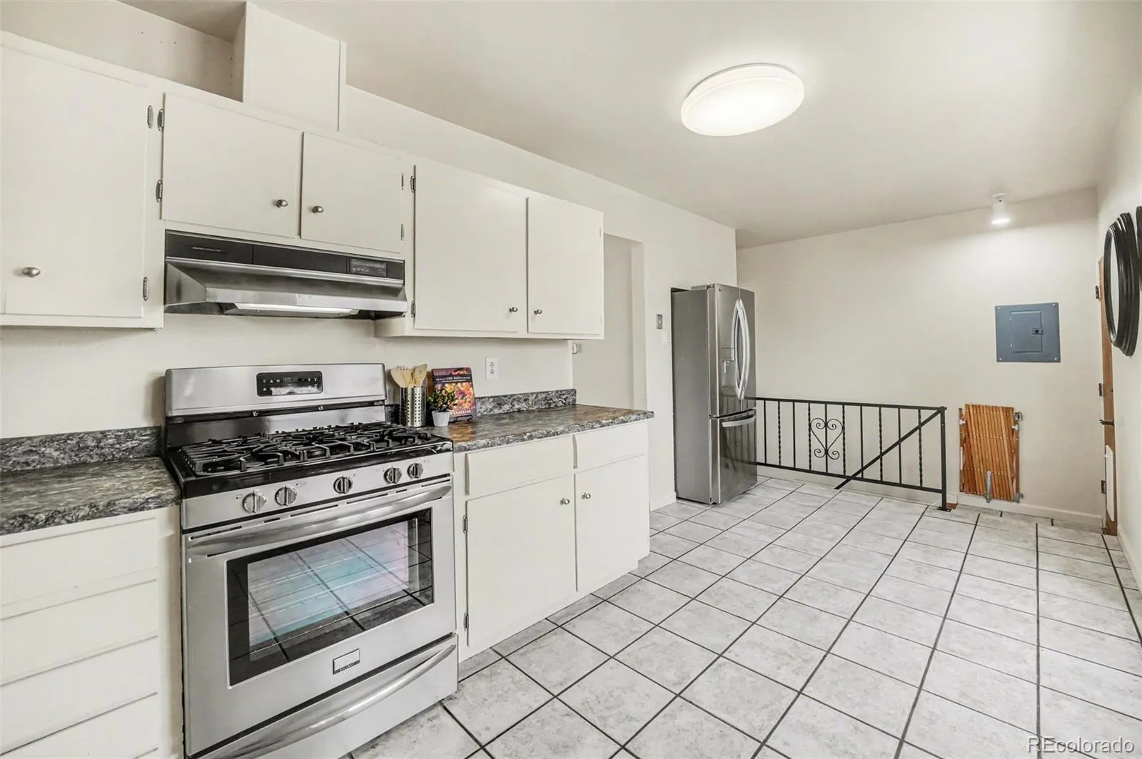 04092026152556 1600 10