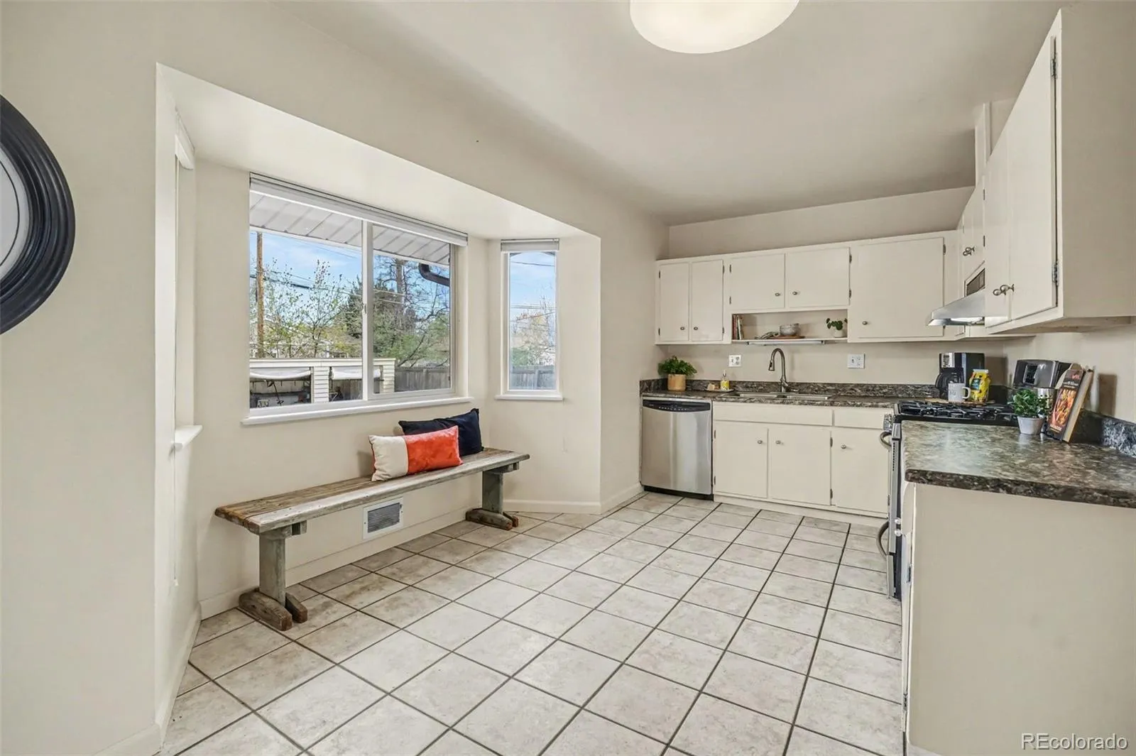 04092026152556 1600 11