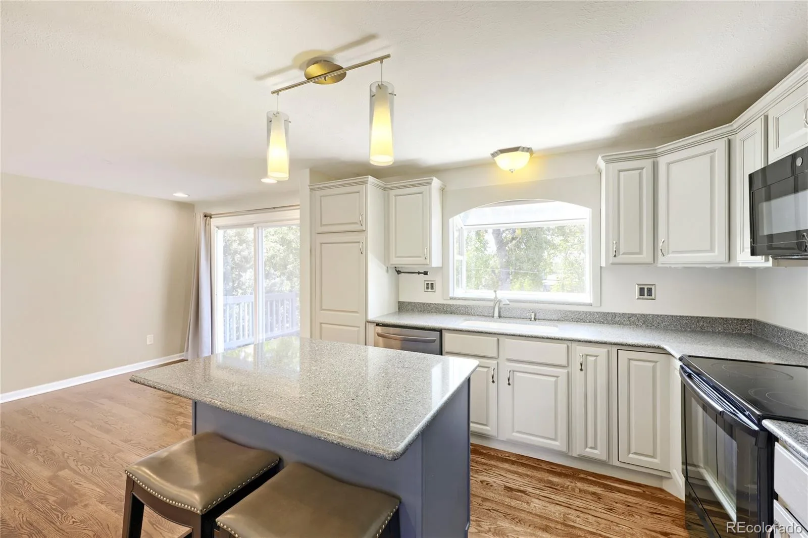 8614 W 65th Place Arvada CO 80004 | MLS #REC3578729 08252026012445 1600 10