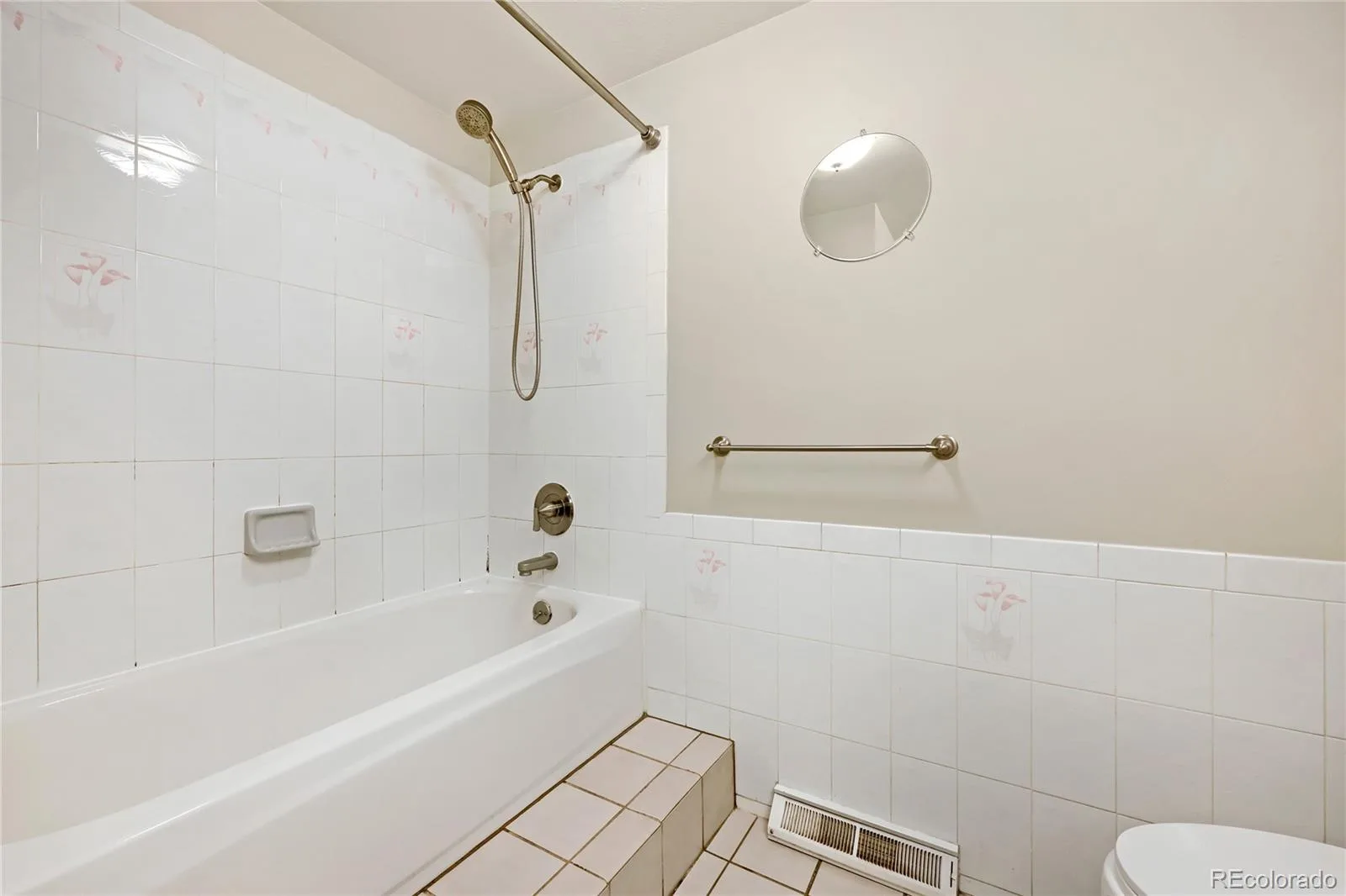 8614 W 65th Place Arvada CO 80004 | MLS #REC3578729 08252026012445 1600 25