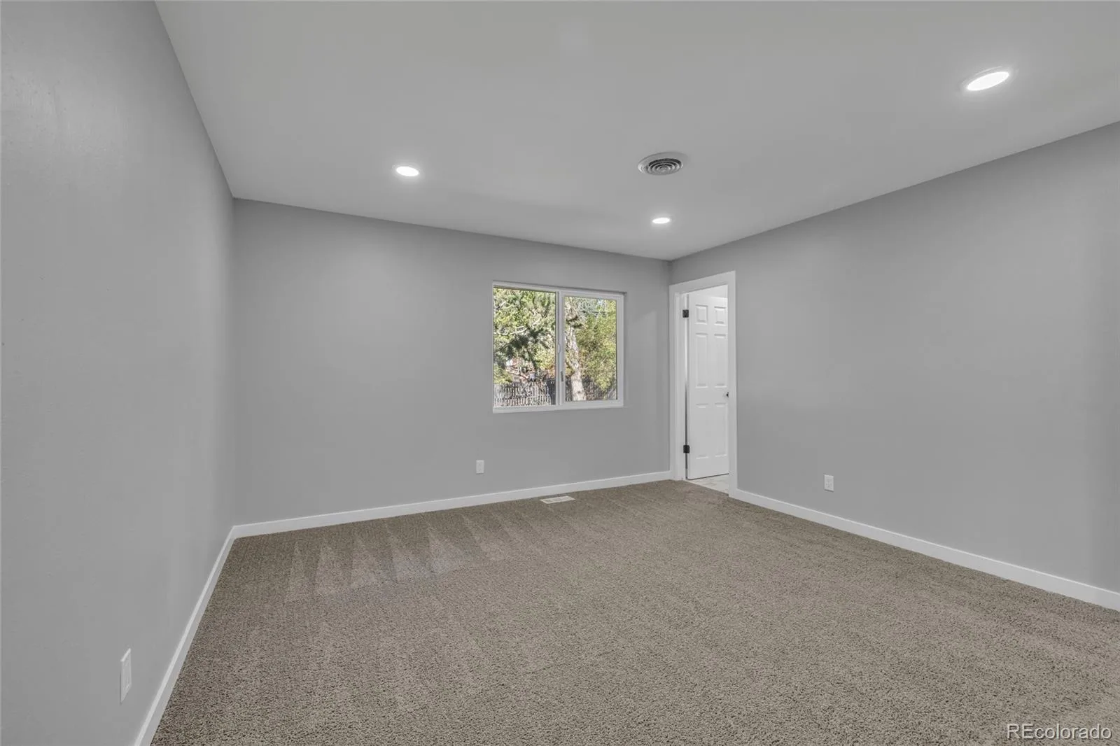2189 S Coors Circle Lakewood CO 80228 | MLS #REC3580312 09232026084023 1600 13