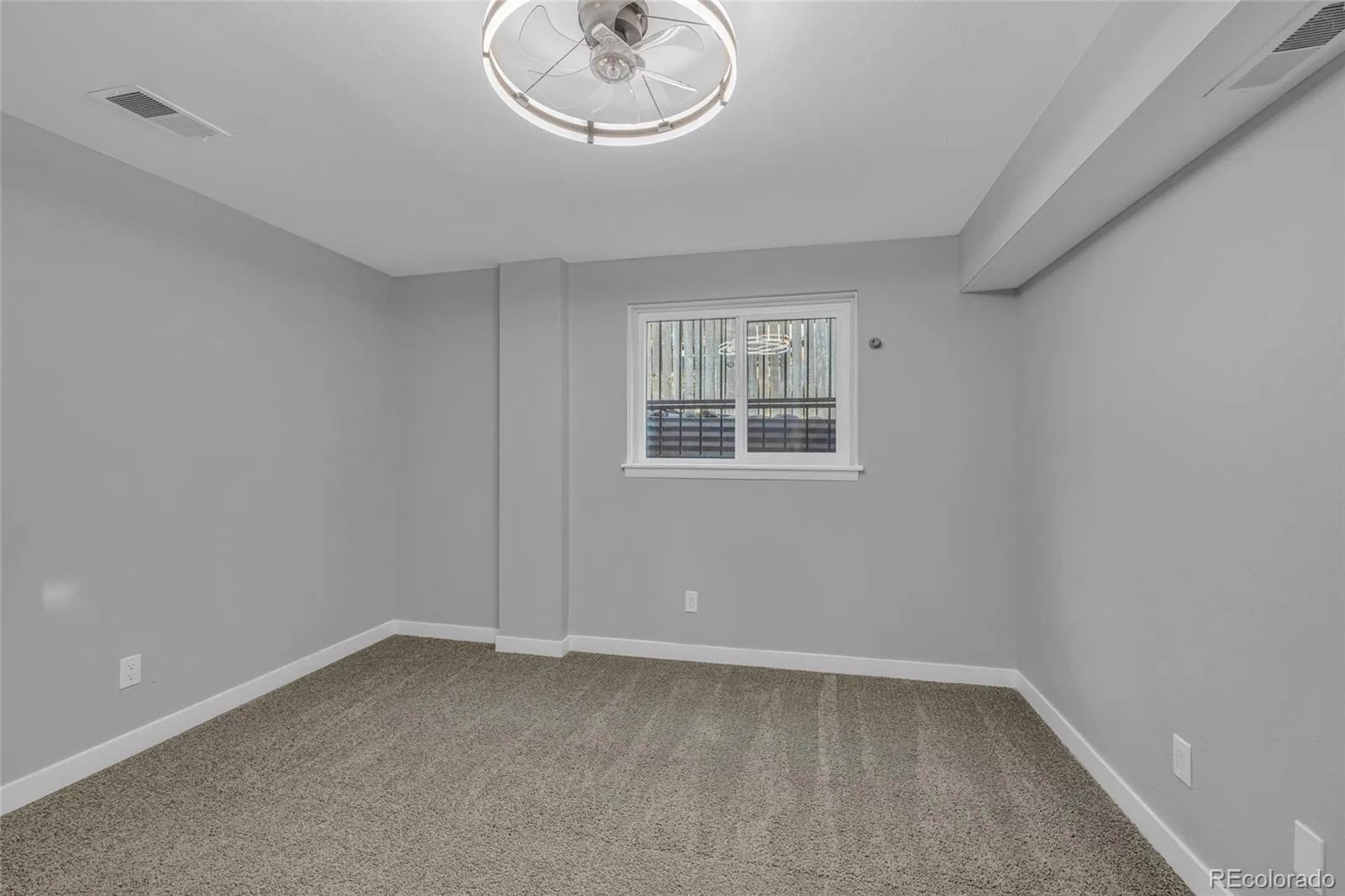 2189 S Coors Circle Lakewood CO 80228 | MLS #REC3580312 09232026084023 1600 23