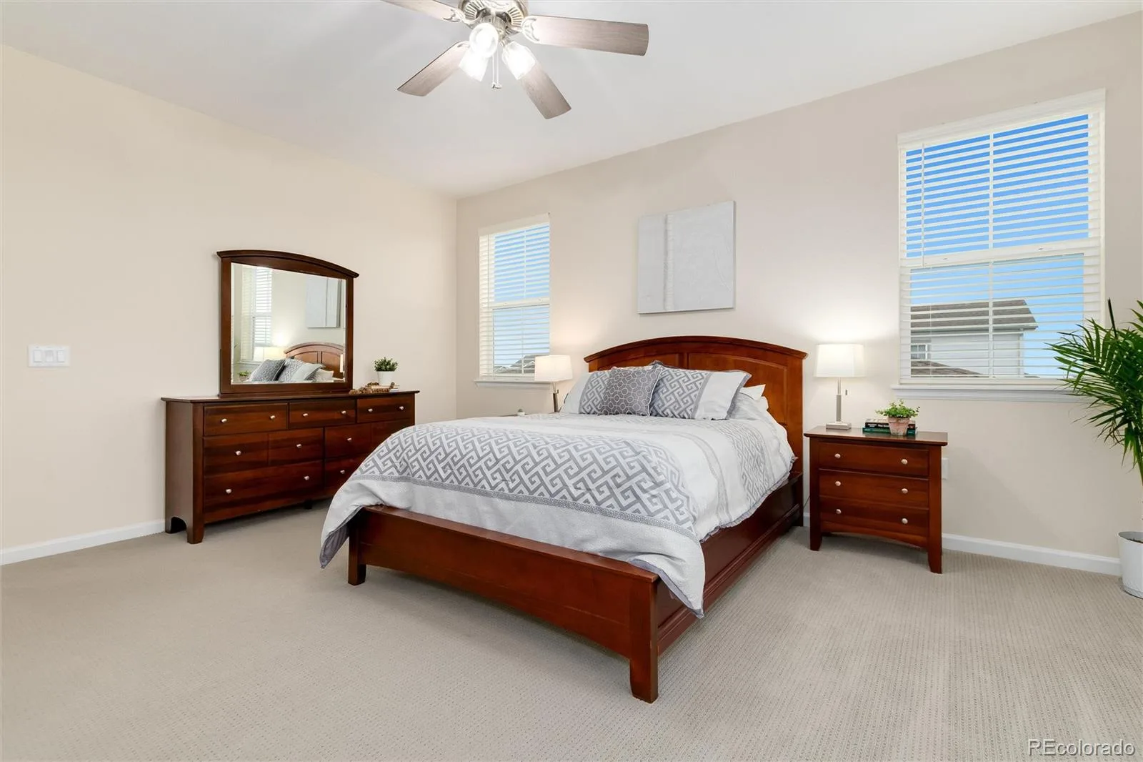 7376 S White Crow Way Aurora CO 80016 | MLS #REC3580993 07242026155537 1600 20