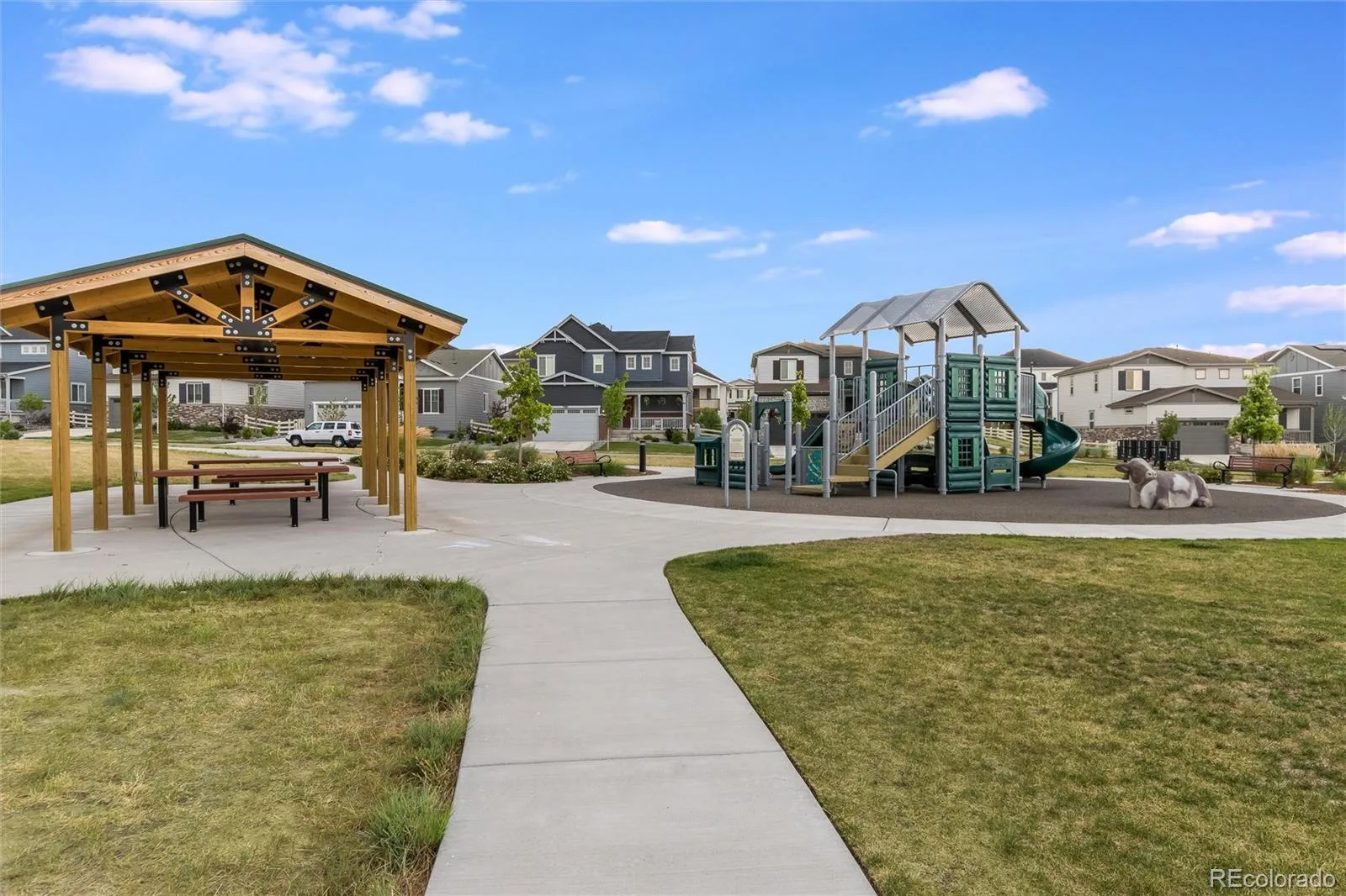 7376 S White Crow Way Aurora CO 80016 | MLS #REC3580993 07242026155537 1600 35