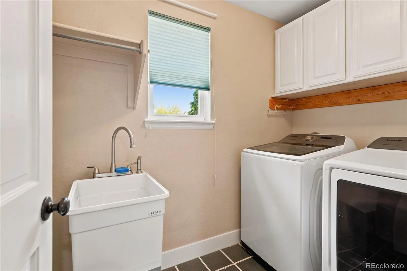 10355 Sparrow Hawk Court Highlands Ranch CO 80129 | MLS #REC3581279 08032026144124 1600 15