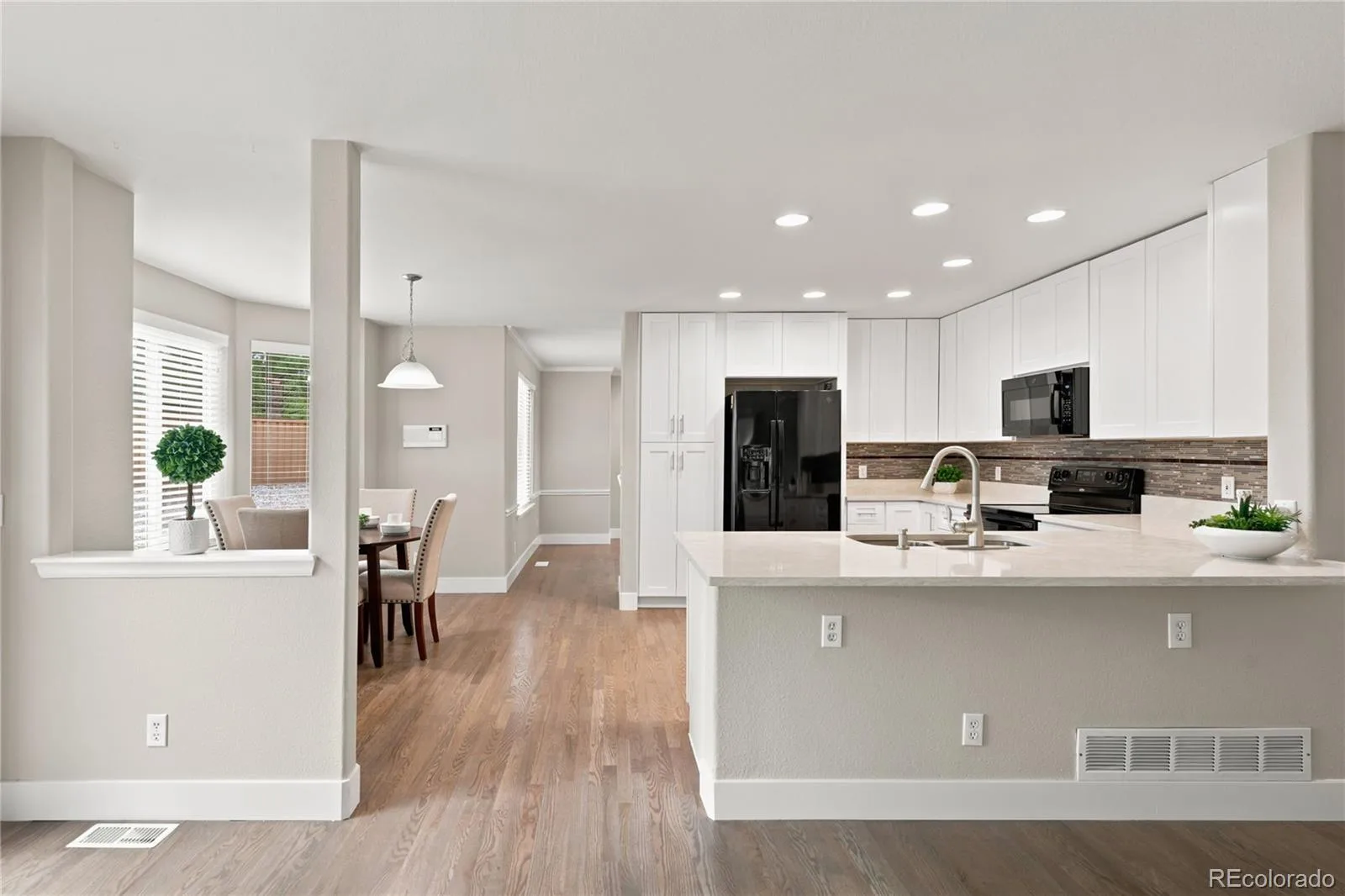 10355 Sparrow Hawk Court Highlands Ranch CO 80129 | MLS #REC3581279 08032026144124 1600 7