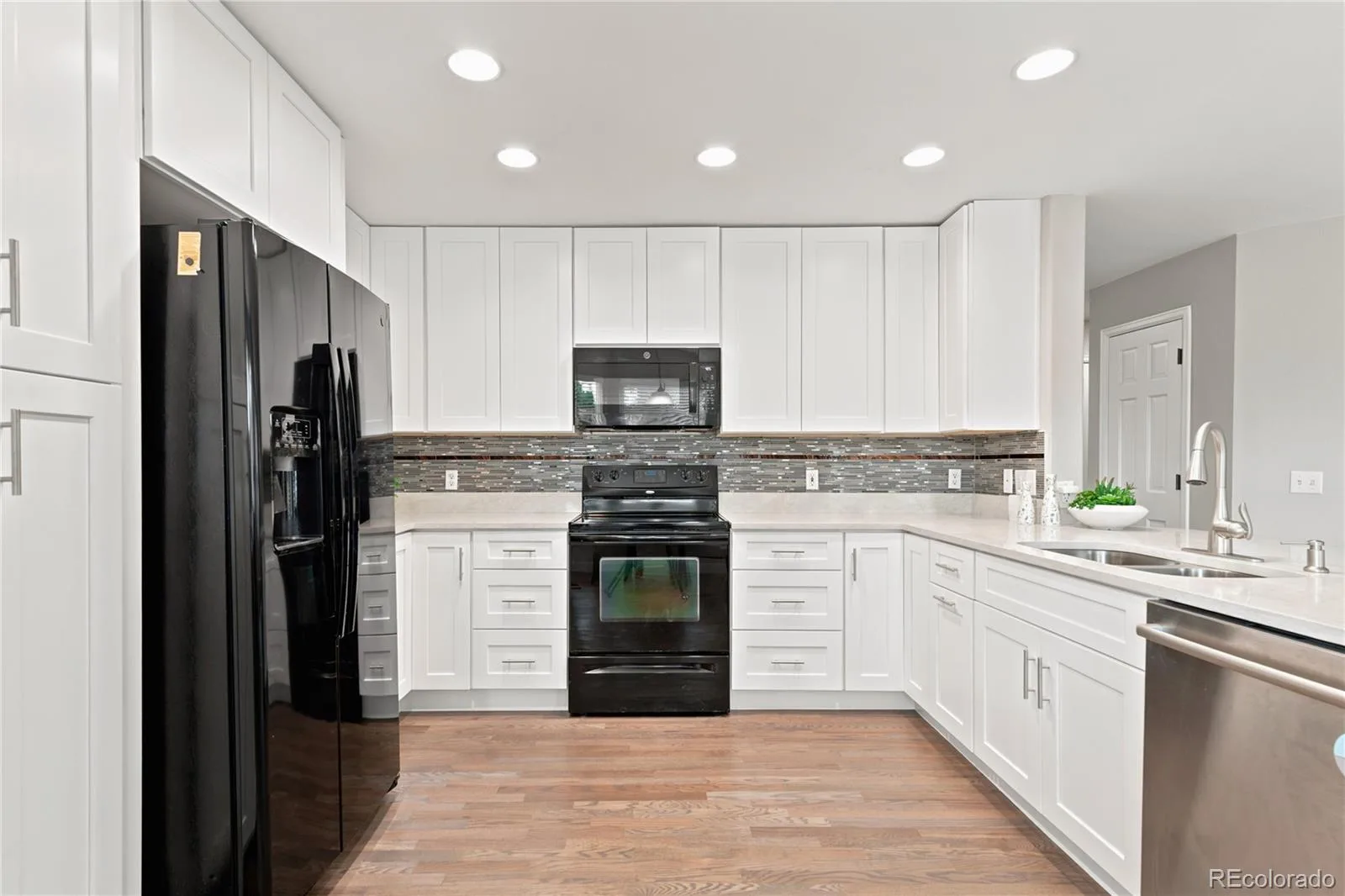10355 Sparrow Hawk Court Highlands Ranch CO 80129 | MLS #REC3581279 08032026144124 1600 8