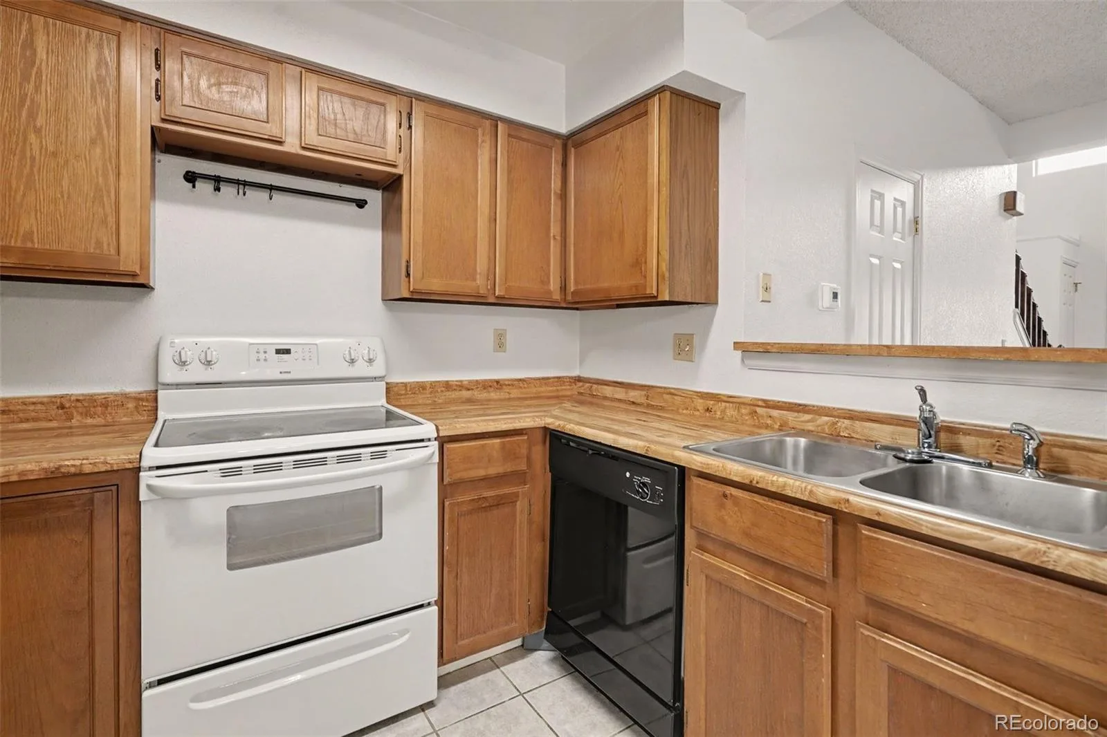 8106 Gray Court #468 Arvada CO 80003 | MLS #REC3582150 08282026202358 1600 6