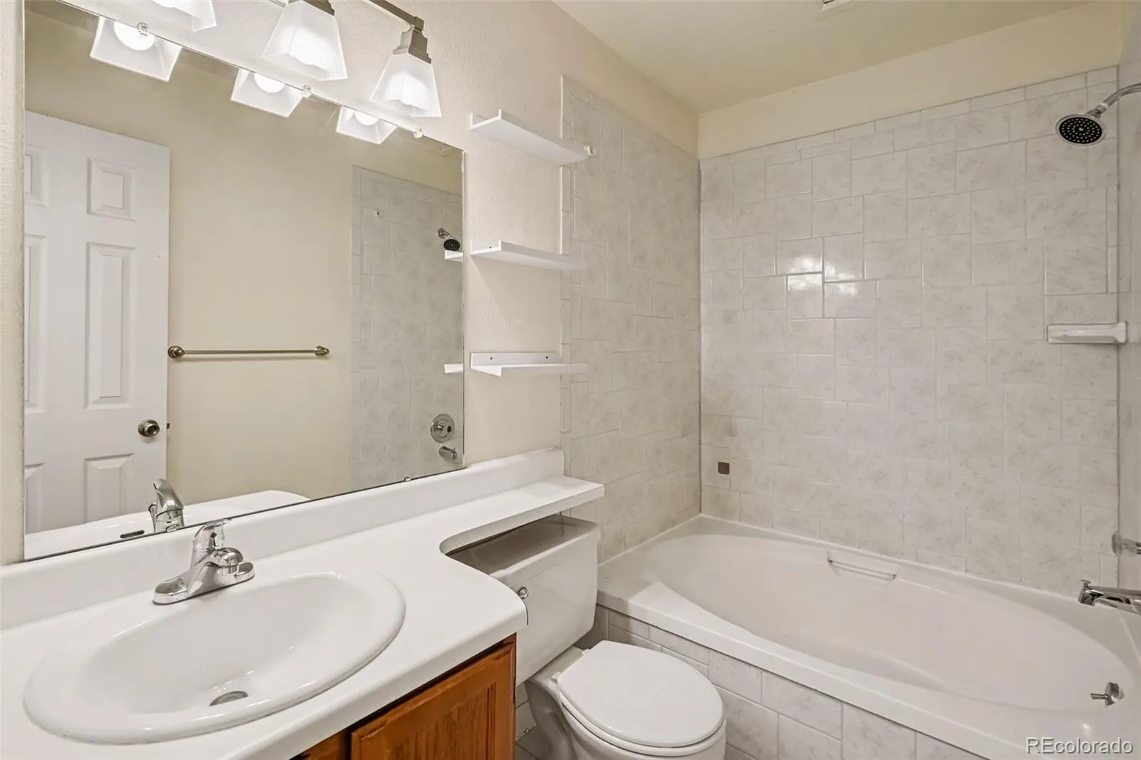 8106 Gray Court #468 Arvada CO 80003 | MLS #REC3582150 08282026202358 1600 9