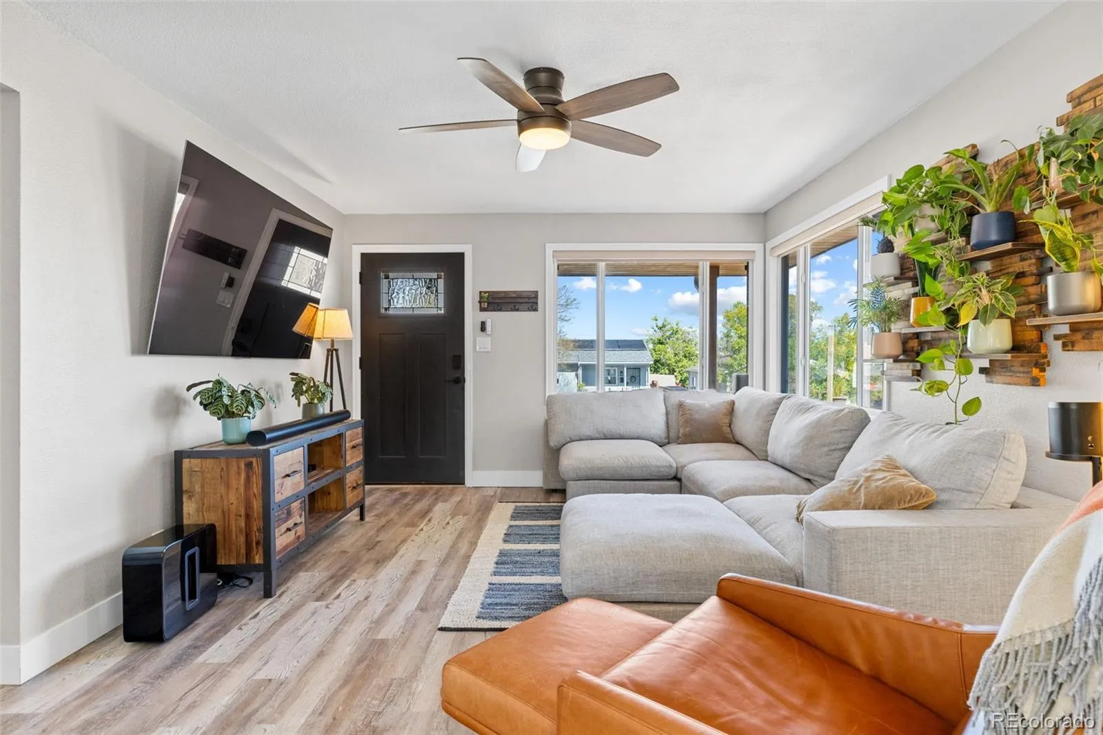 1460 W Alaska Place Denver CO 80223 MLS #REC3584144 05052026190851 1600 10