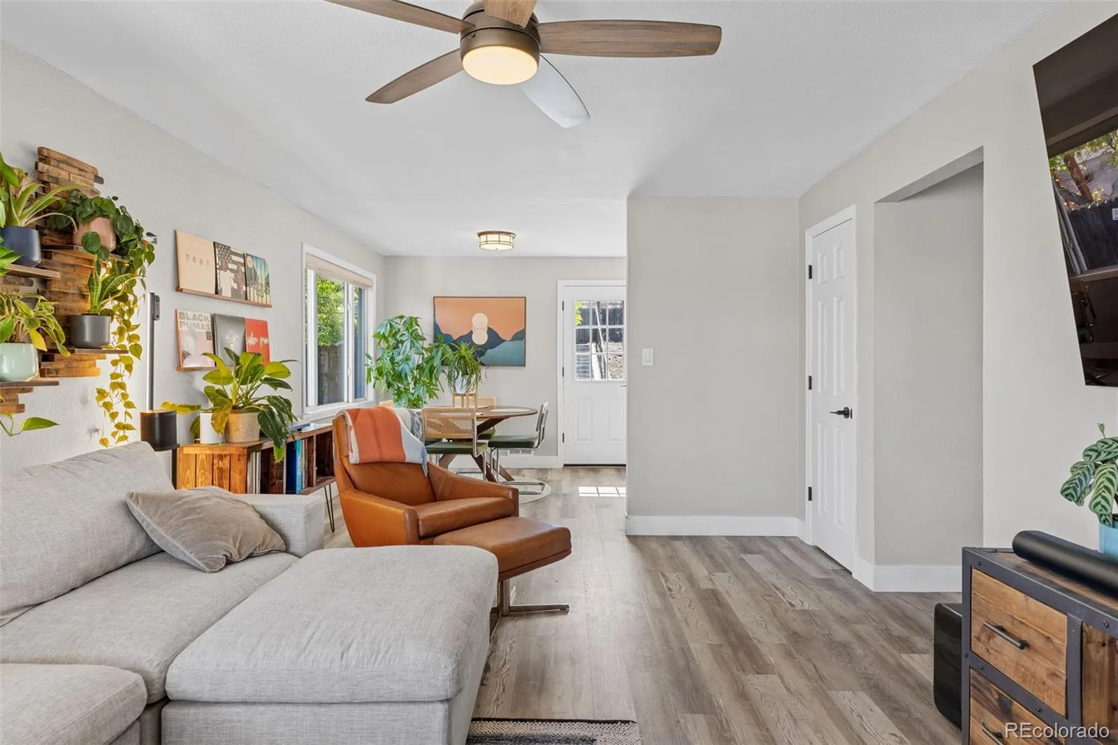 1460 W Alaska Place Denver CO 80223 MLS #REC3584144 05052026190851 1600 12
