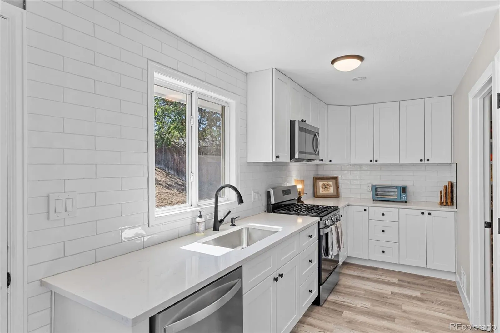 1460 W Alaska Place Denver CO 80223 MLS #REC3584144 05052026190851 1600 17