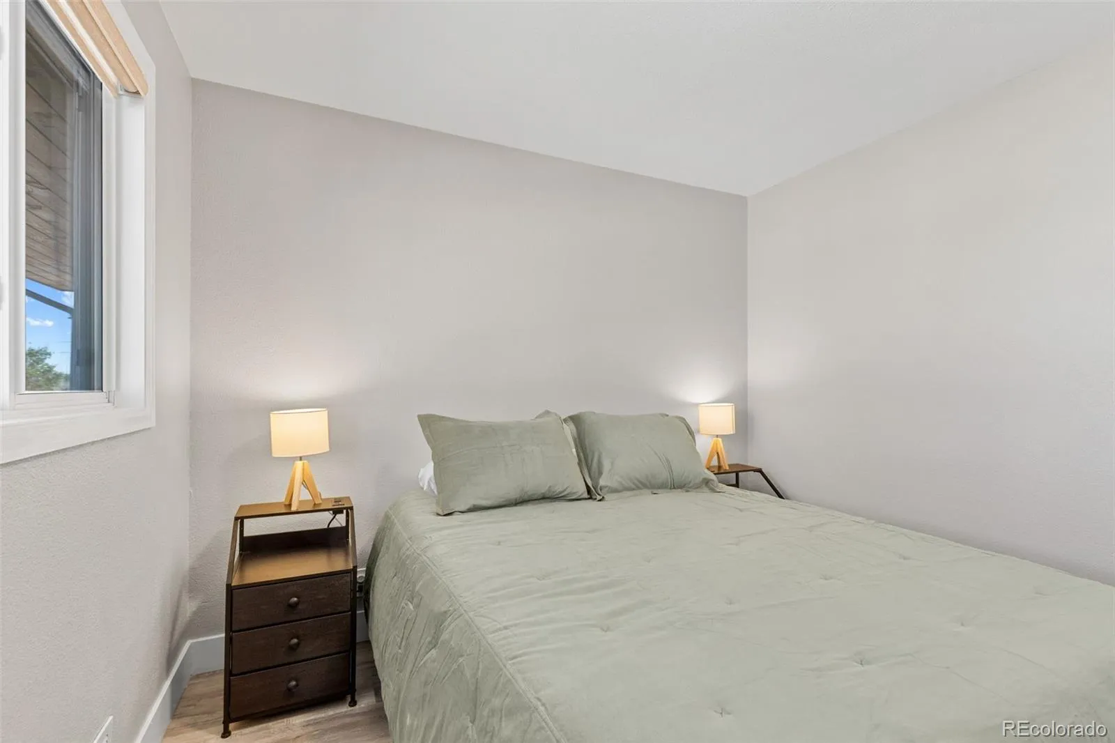 1460 W Alaska Place Denver CO 80223 MLS #REC3584144 05052026190851 1600 32