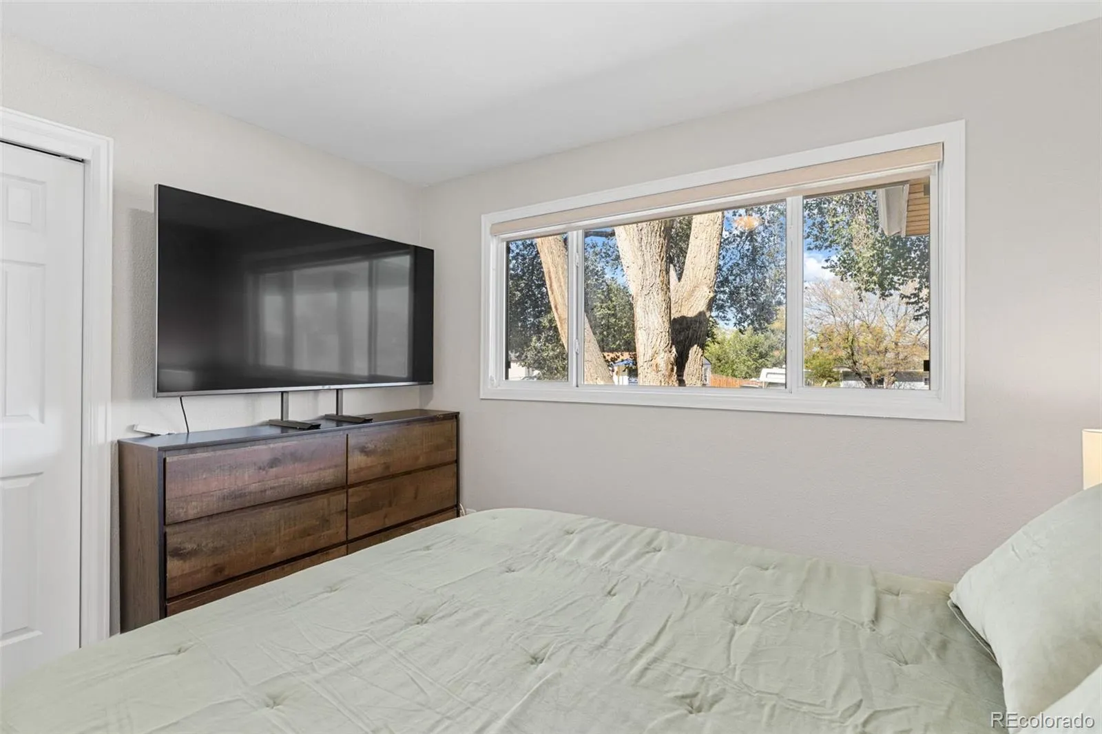 1460 W Alaska Place Denver CO 80223 MLS #REC3584144 05052026190851 1600 33