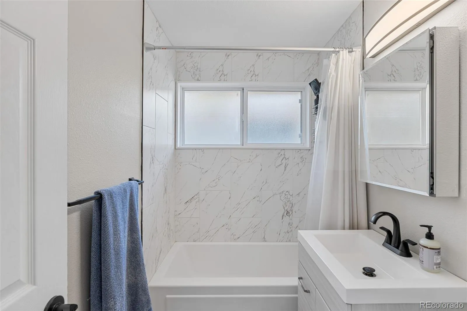 1460 W Alaska Place Denver CO 80223 MLS #REC3584144 05052026190851 1600 35
