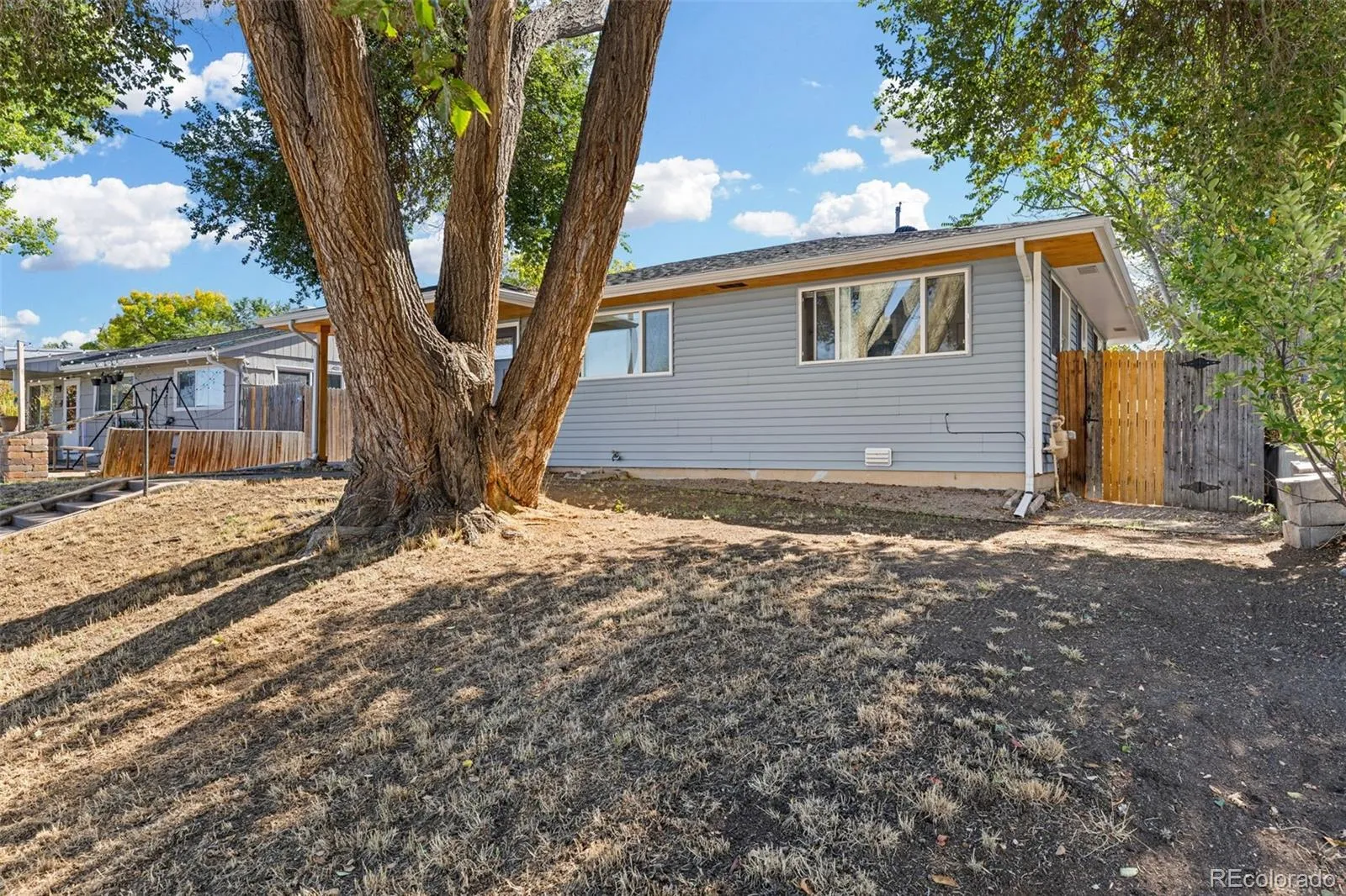 1460 W Alaska Place Denver CO 80223 MLS #REC3584144 05052026190851 1600 5