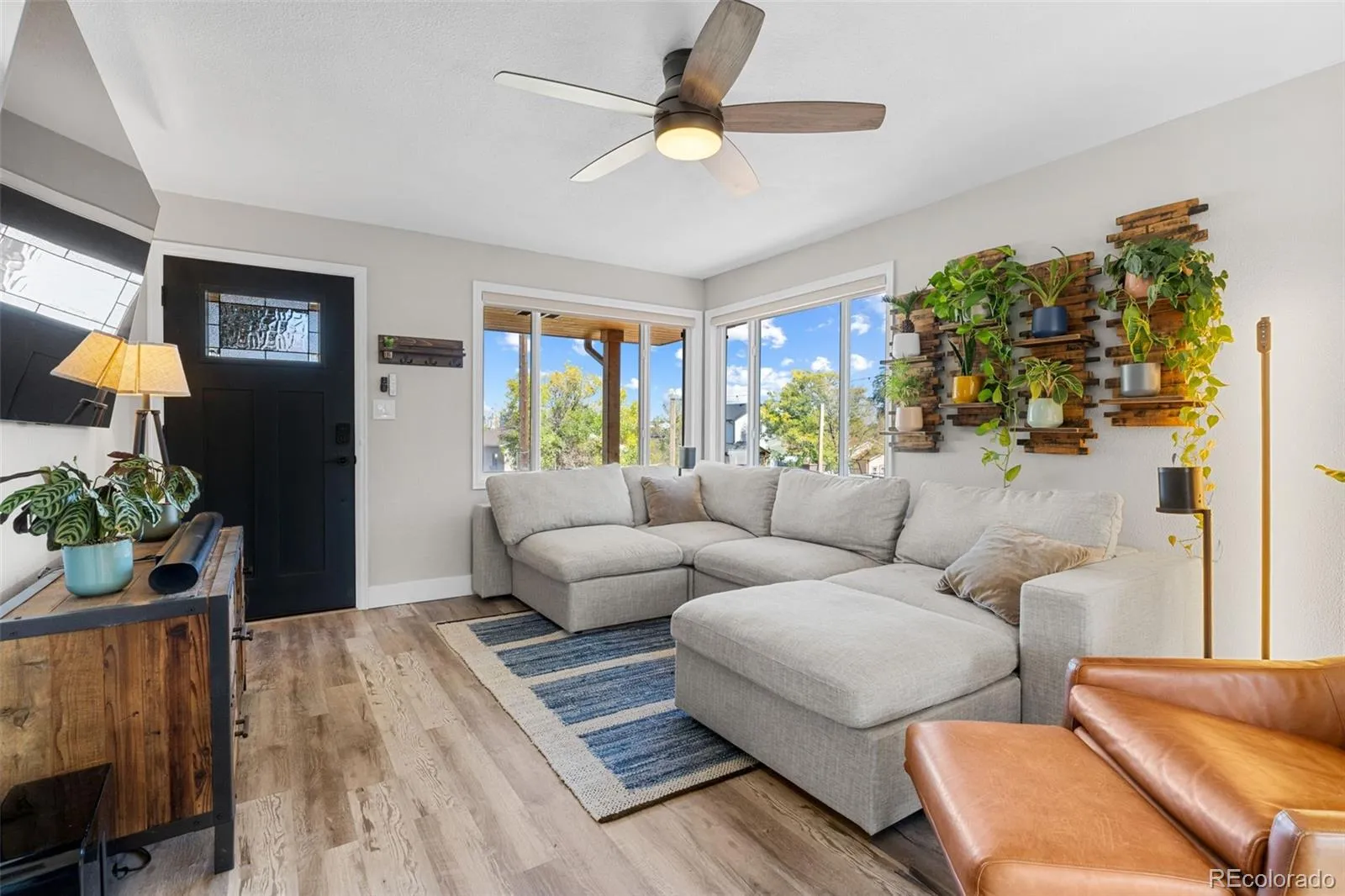 1460 W Alaska Place Denver CO 80223 MLS #REC3584144 05052026190851 1600 9