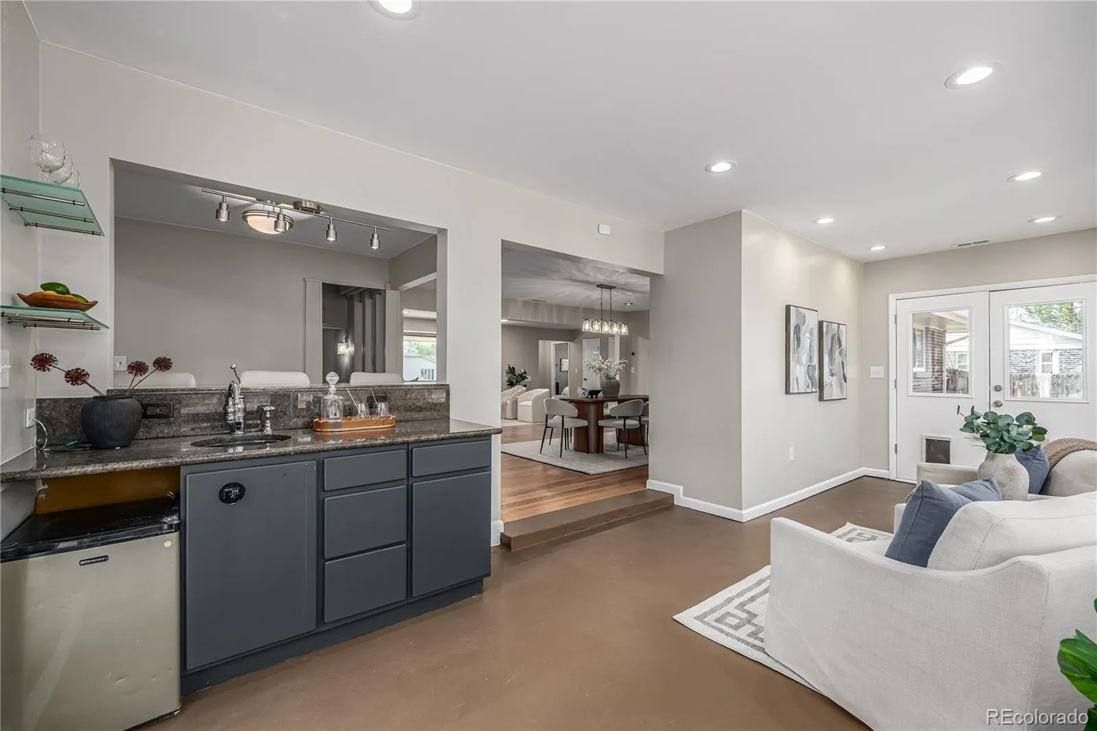 2540 S Jasmine Street Denver CO 80222 MLS #REC3585055 05152026211159 1600 13