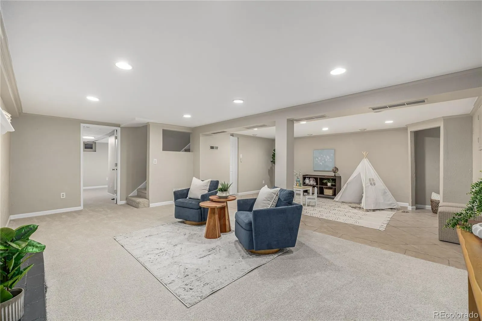 2540 S Jasmine Street Denver CO 80222 MLS #REC3585055 05152026211159 1600 23
