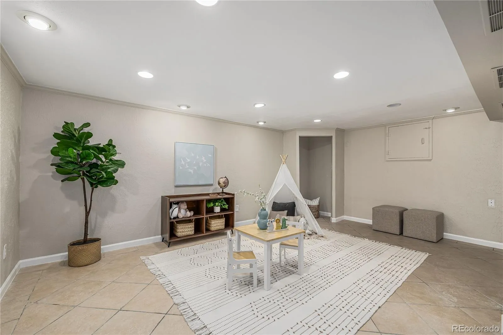 2540 S Jasmine Street Denver CO 80222 MLS #REC3585055 05152026211159 1600 25